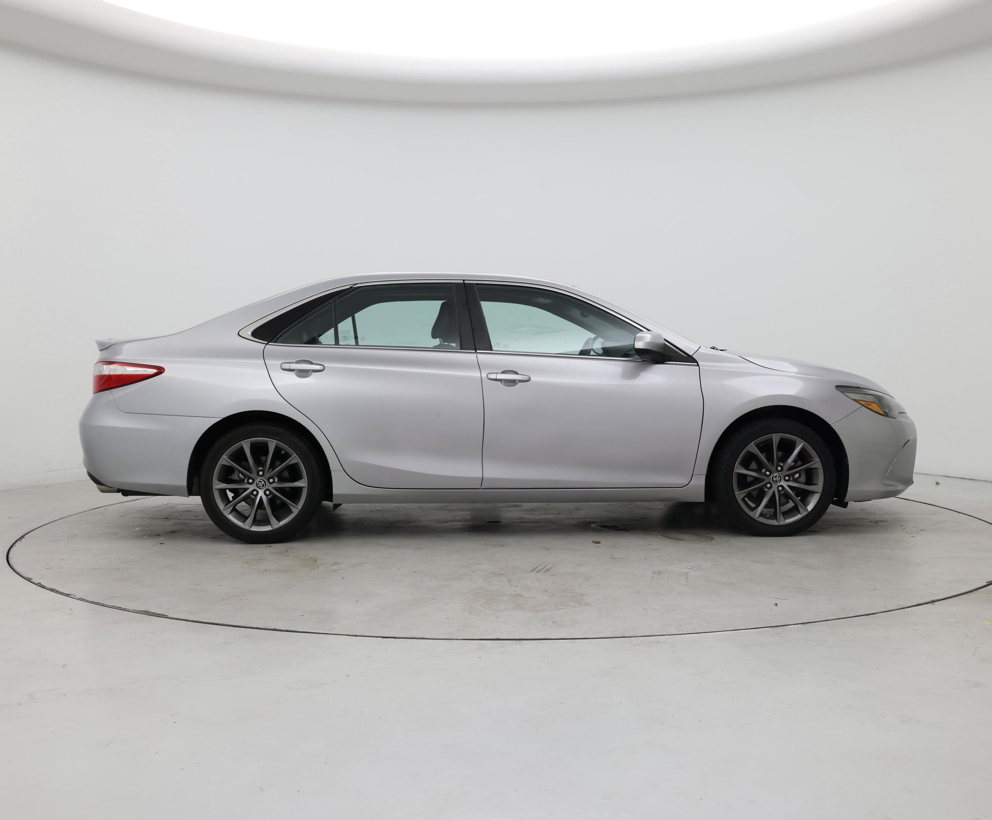 Thumbnail: 2015 Toyota Camry - 7