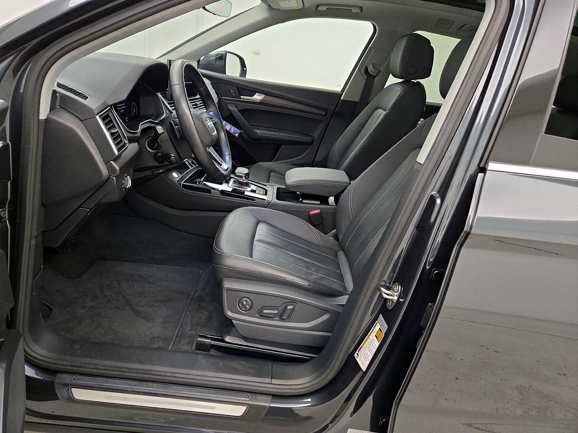 Thumbnail: 2022 Audi Q5 - 11