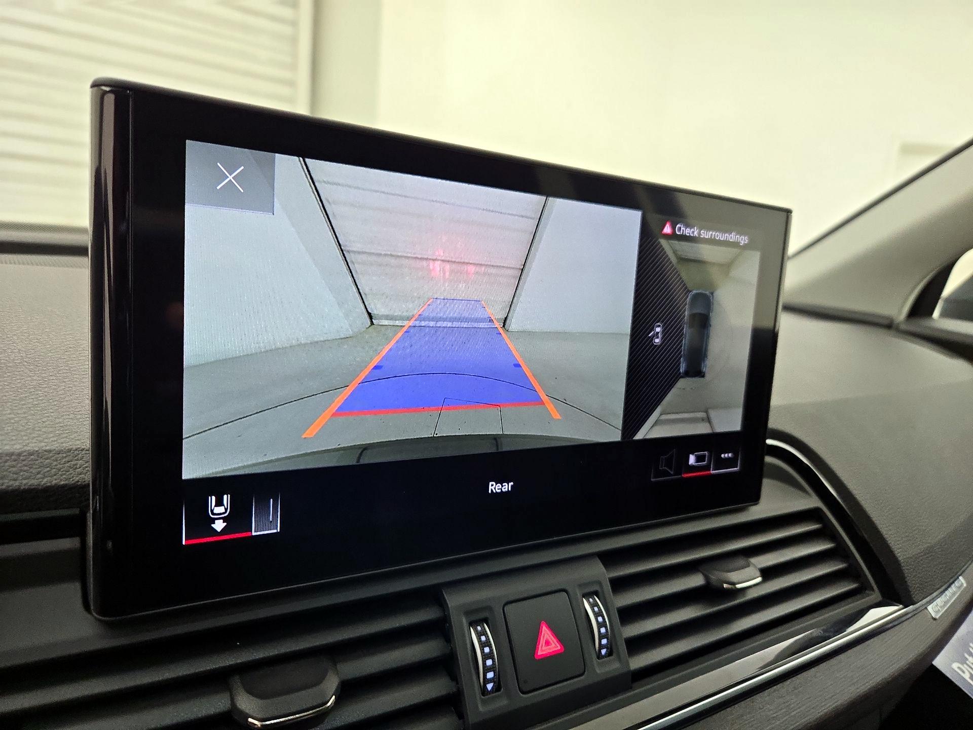 Thumbnail: 2022 Audi Q5 - 14