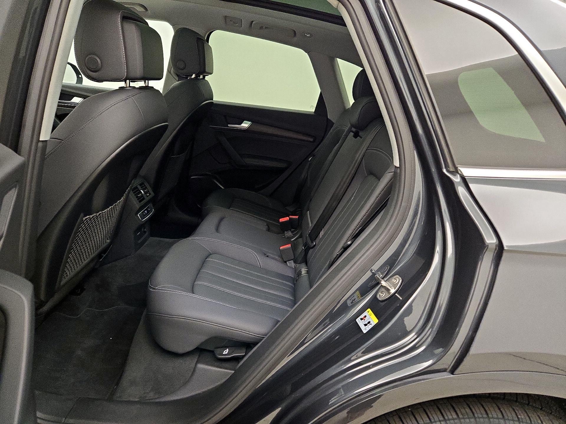 Thumbnail: 2022 Audi Q5 - 20