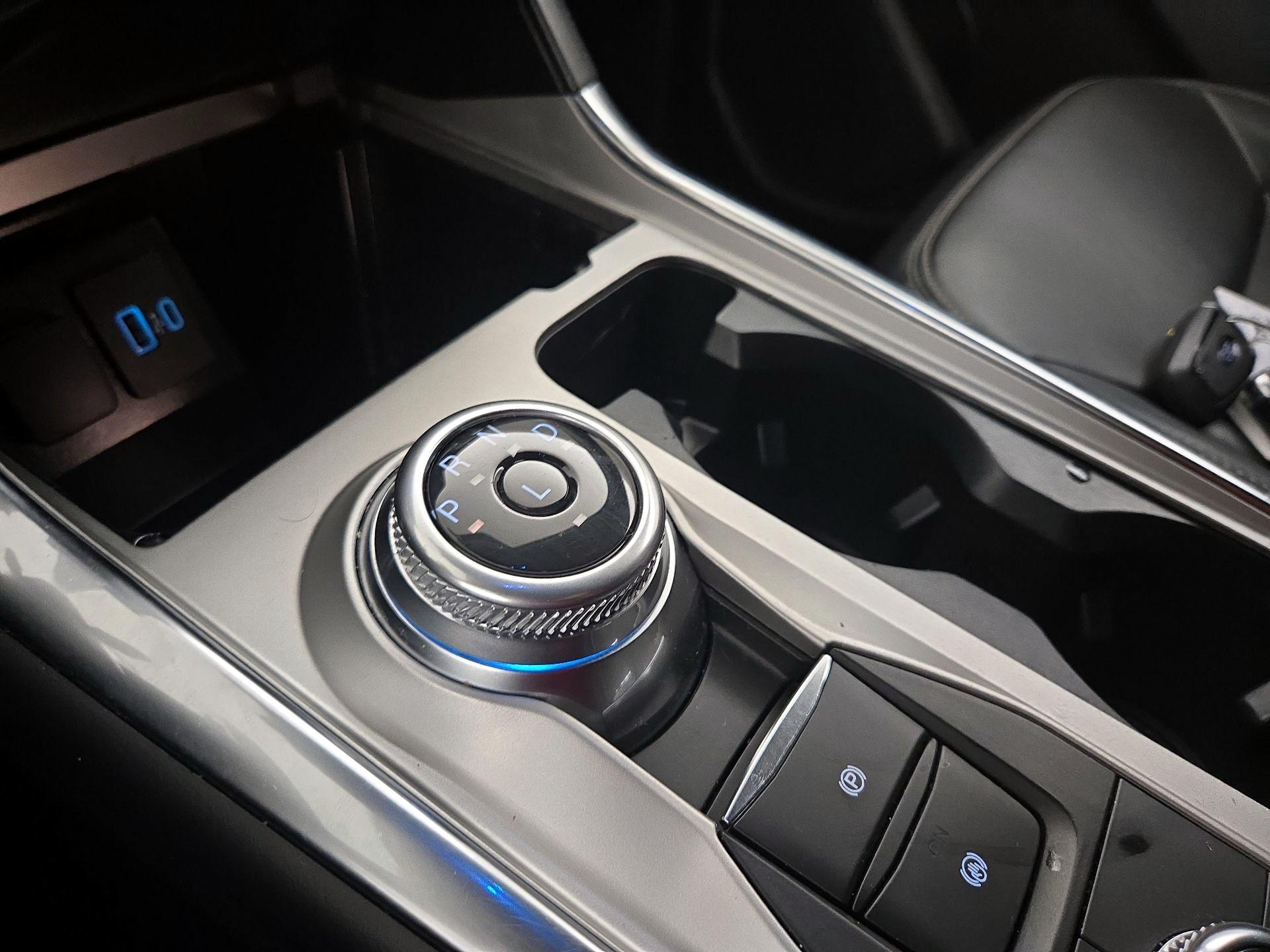 Thumbnail: 2022 Ford Explorer - 18