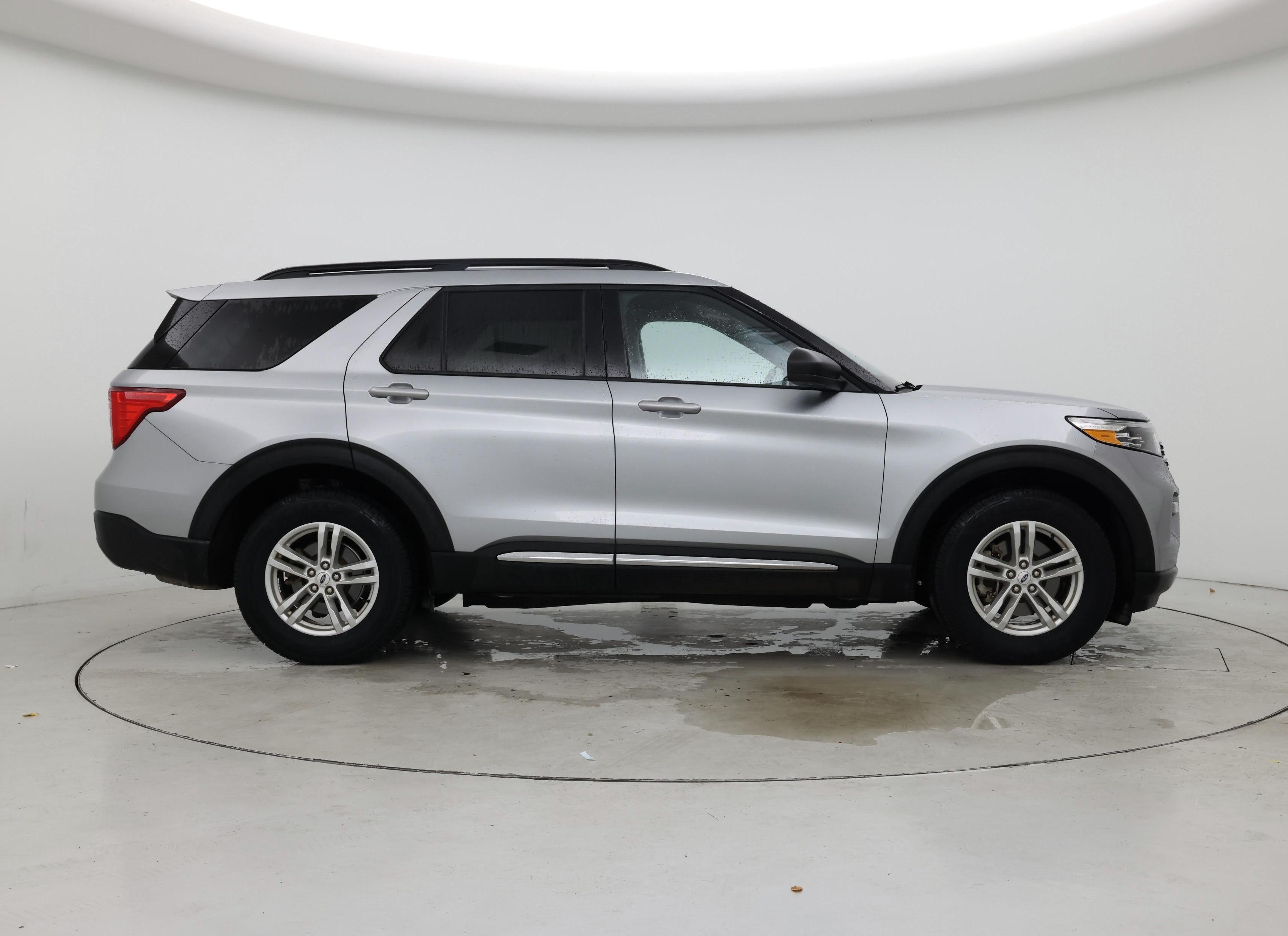 Thumbnail: 2022 Ford Explorer - 7