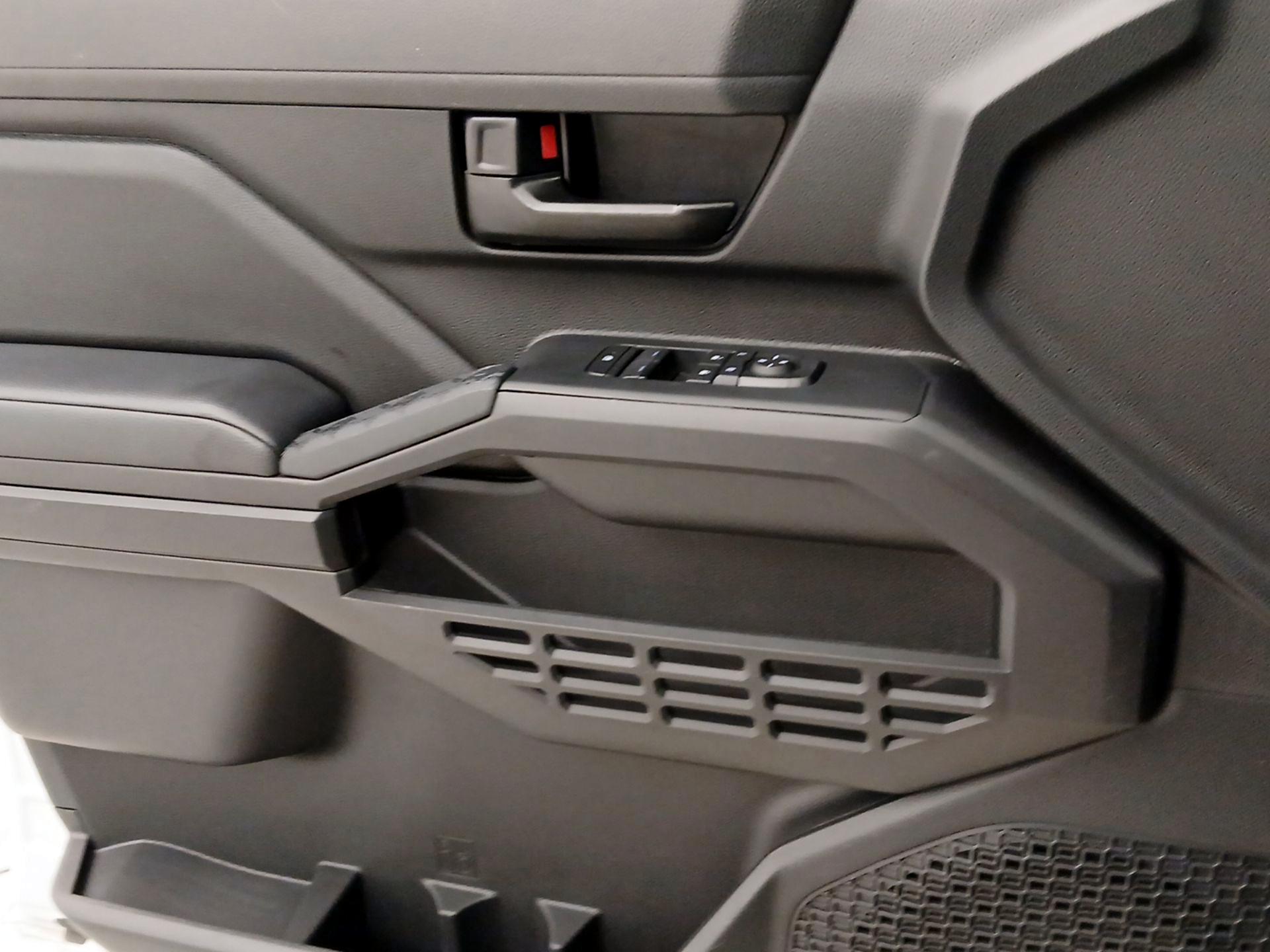 Thumbnail: 2024 Toyota Tacoma - 12