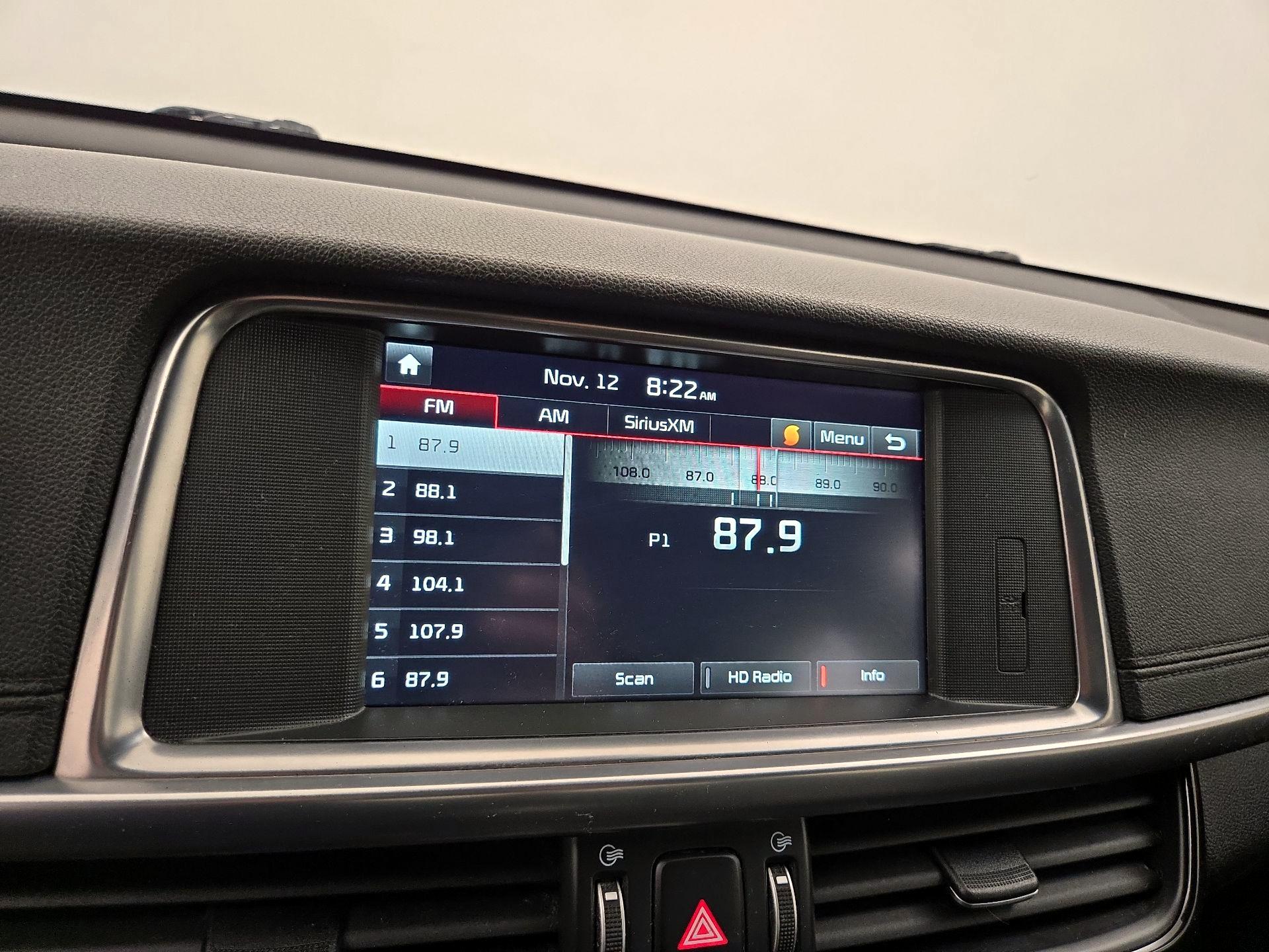 Thumbnail: 2016 Kia Optima - 16