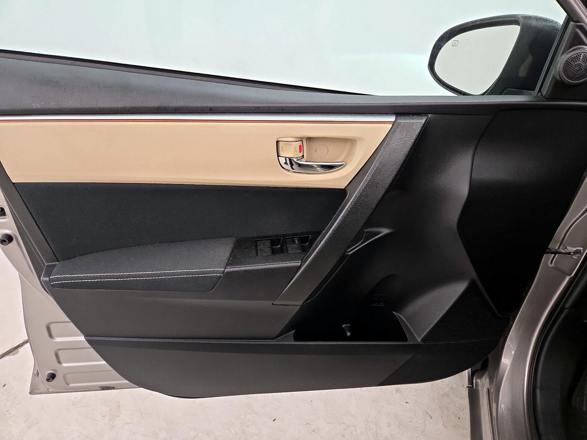 Thumbnail: 2016 Toyota Corolla - 12