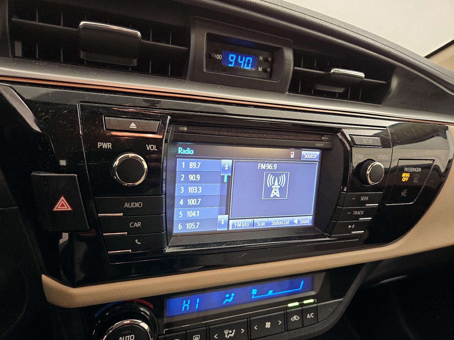 Thumbnail: 2016 Toyota Corolla - 15