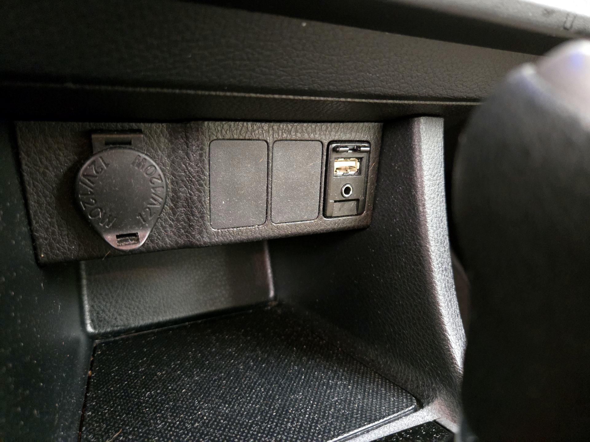 Thumbnail: 2016 Toyota Corolla - 18