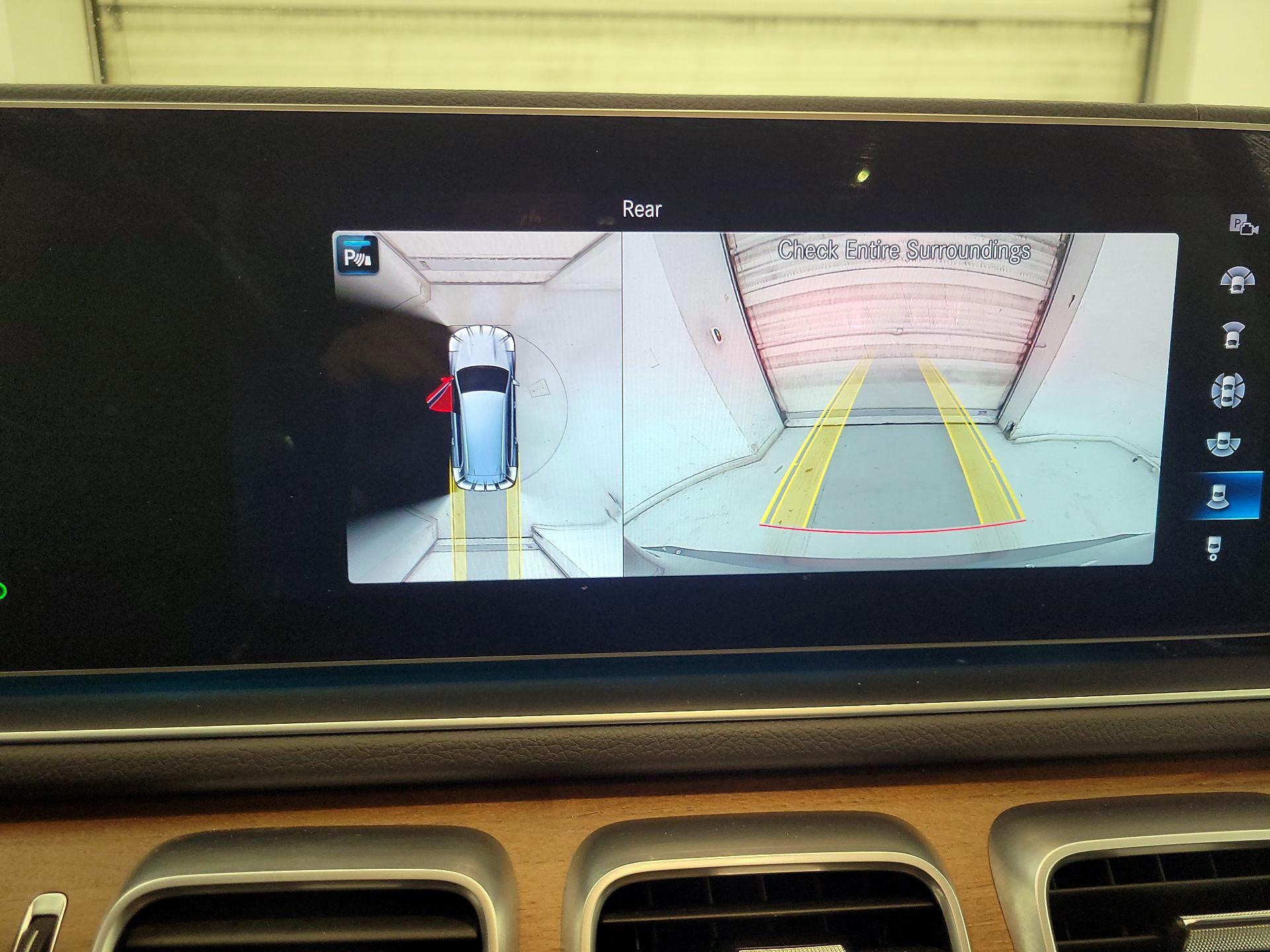 Thumbnail: 2022 Mercedes-Benz GLS - 15