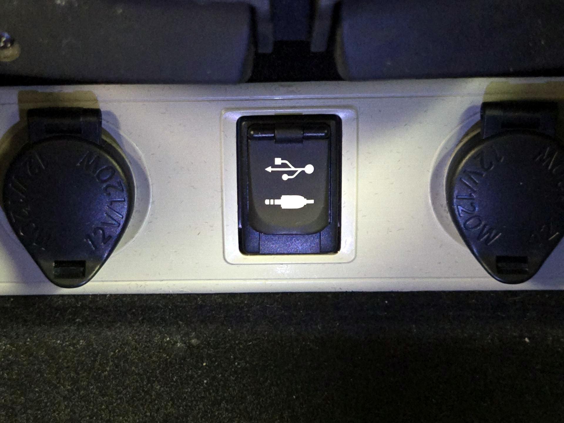 Thumbnail: 2014 Toyota Avalon - 18