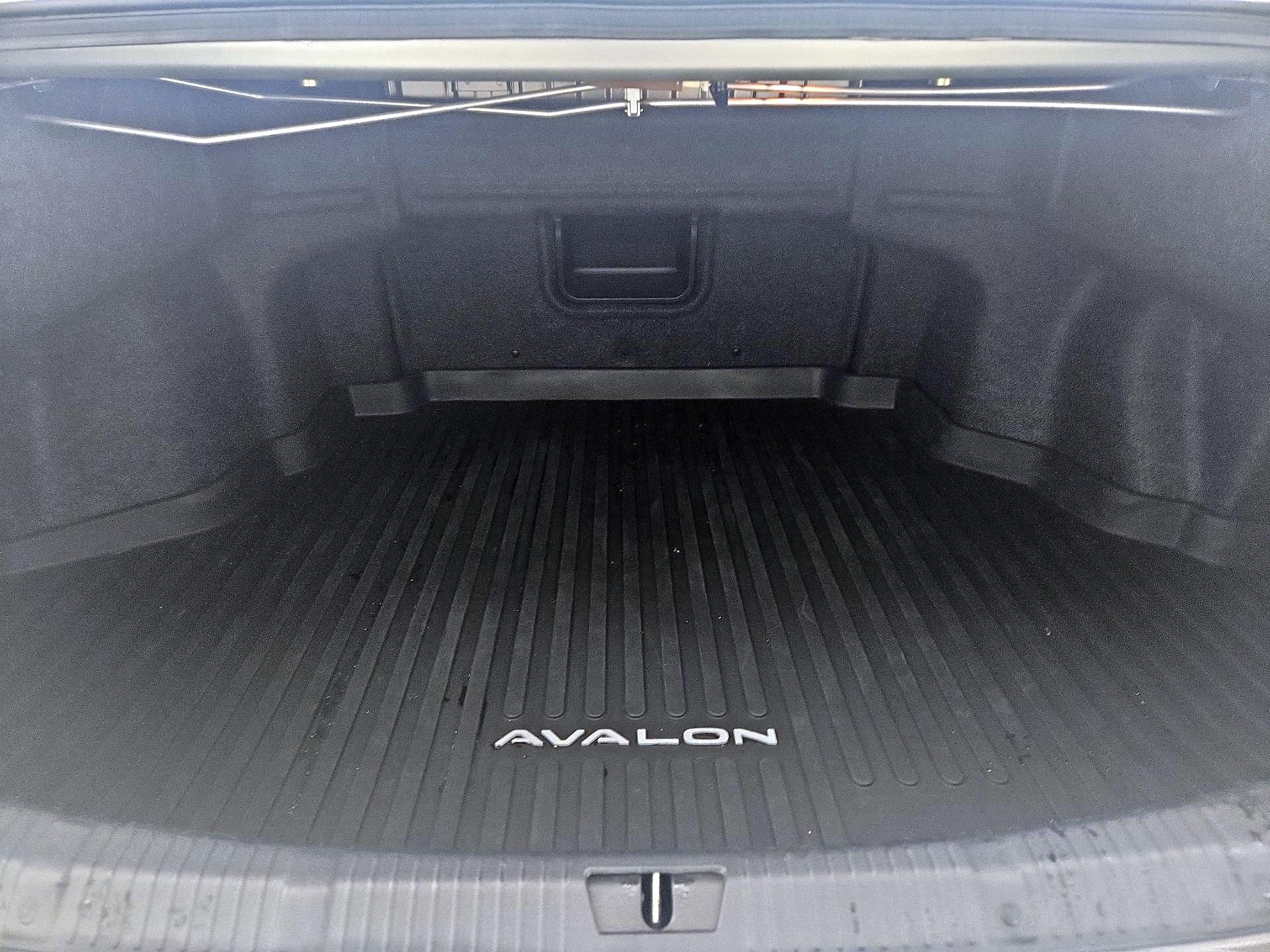 Thumbnail: 2014 Toyota Avalon - 20