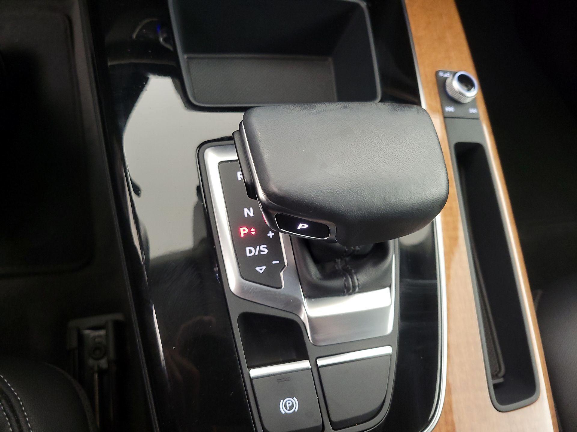 Thumbnail: 2023 Audi Q5 - 17