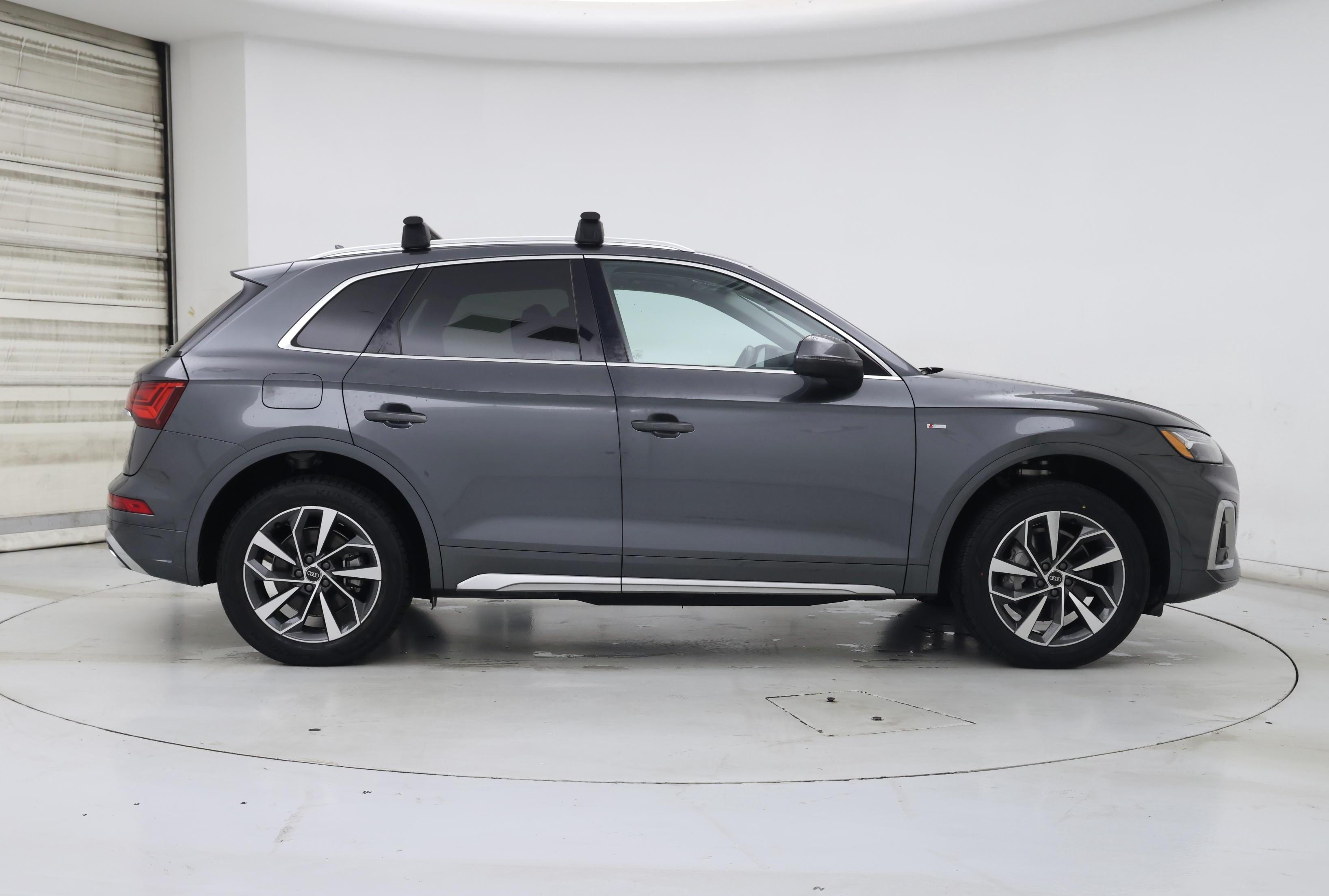 Thumbnail: 2023 Audi Q5 - 7