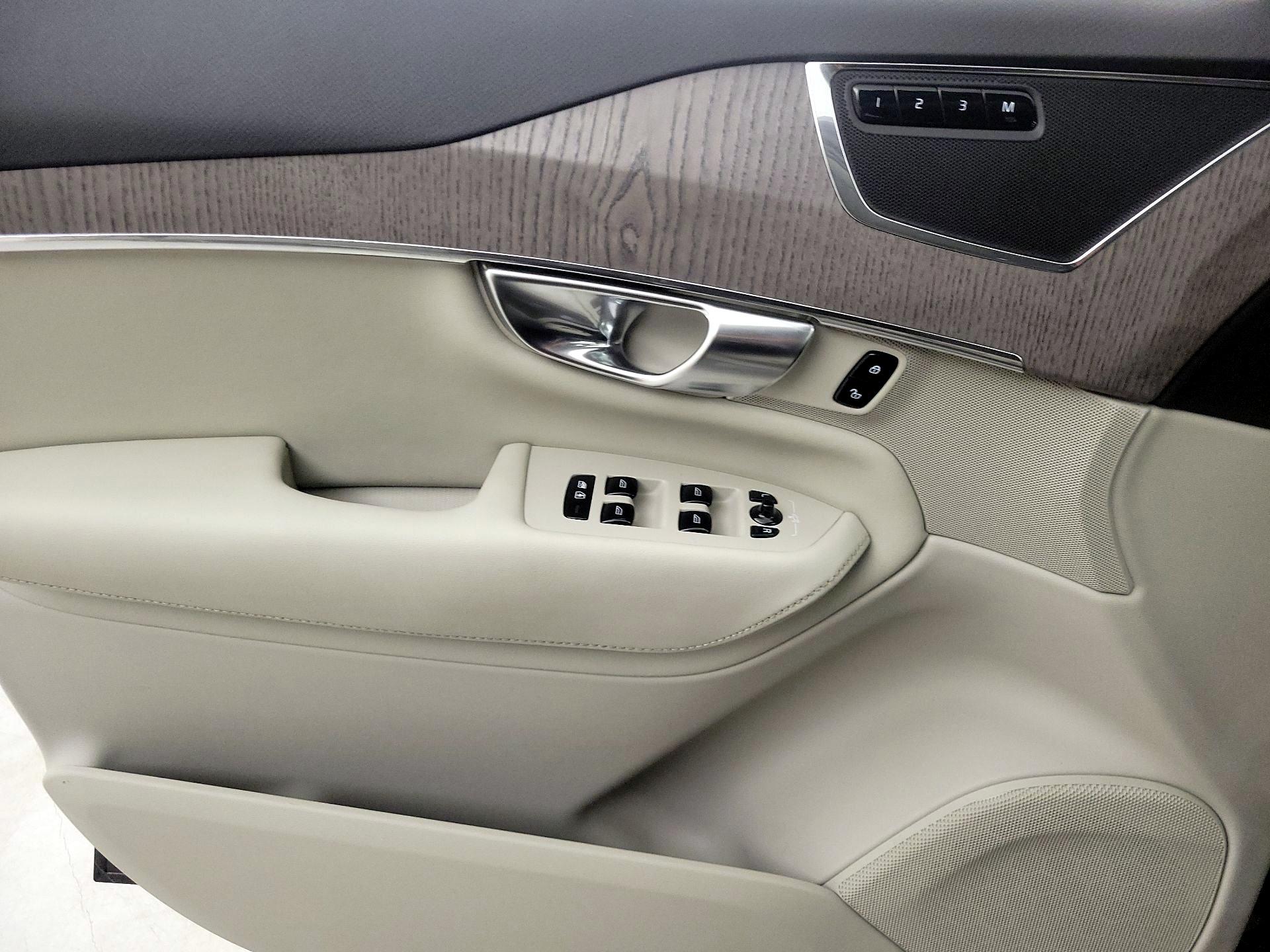 Thumbnail: 2023 Volvo XC90 - 12