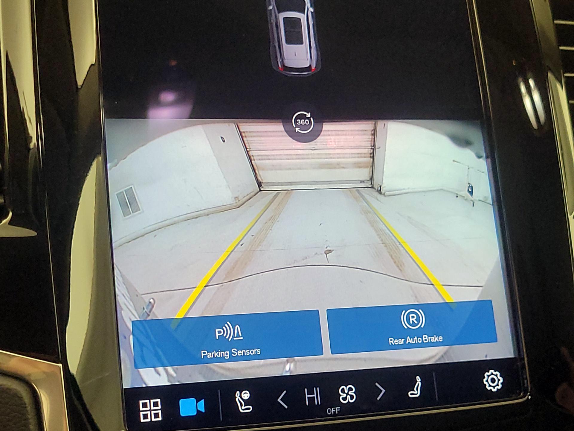 Thumbnail: 2023 Volvo XC90 - 14