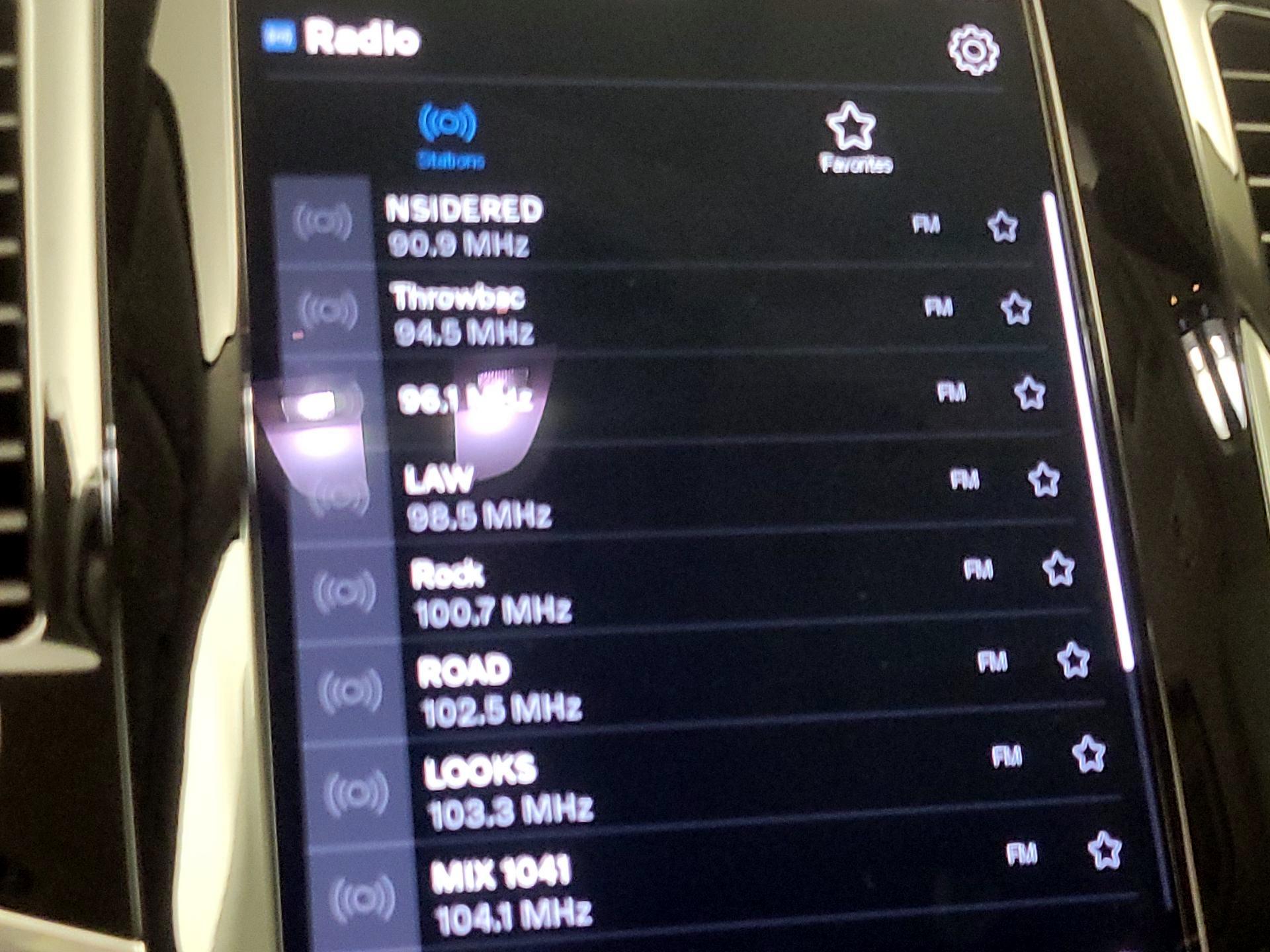 Thumbnail: 2023 Volvo XC90 - 15