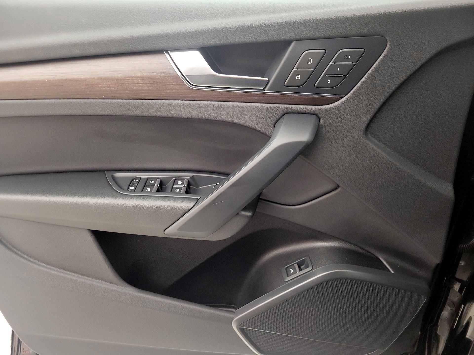 Thumbnail: 2023 Audi Q5 - 12