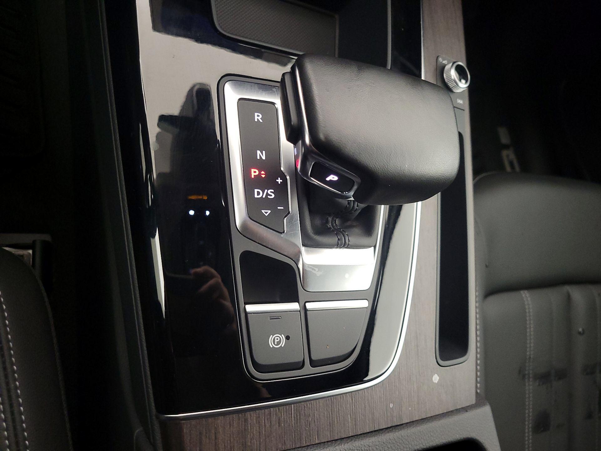 Thumbnail: 2023 Audi Q5 - 17