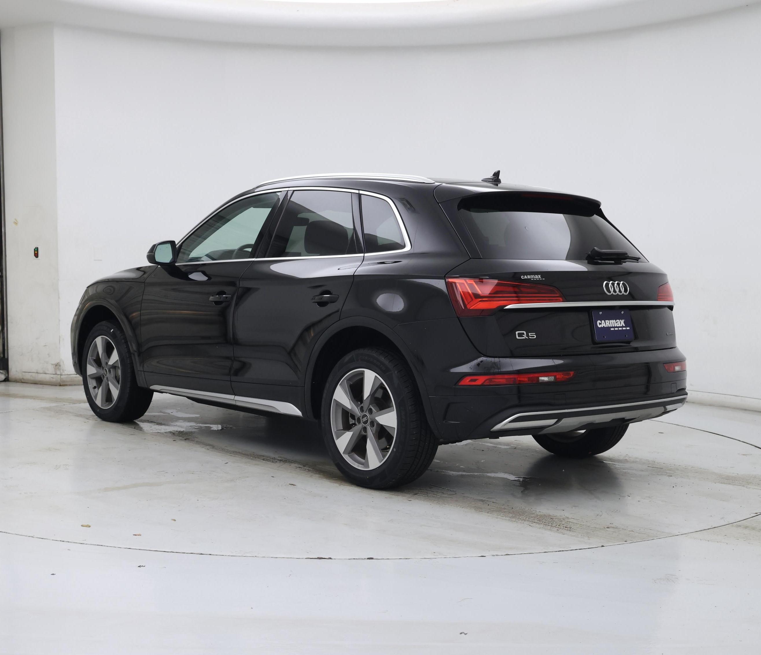 Thumbnail: 2023 Audi Q5 - 2