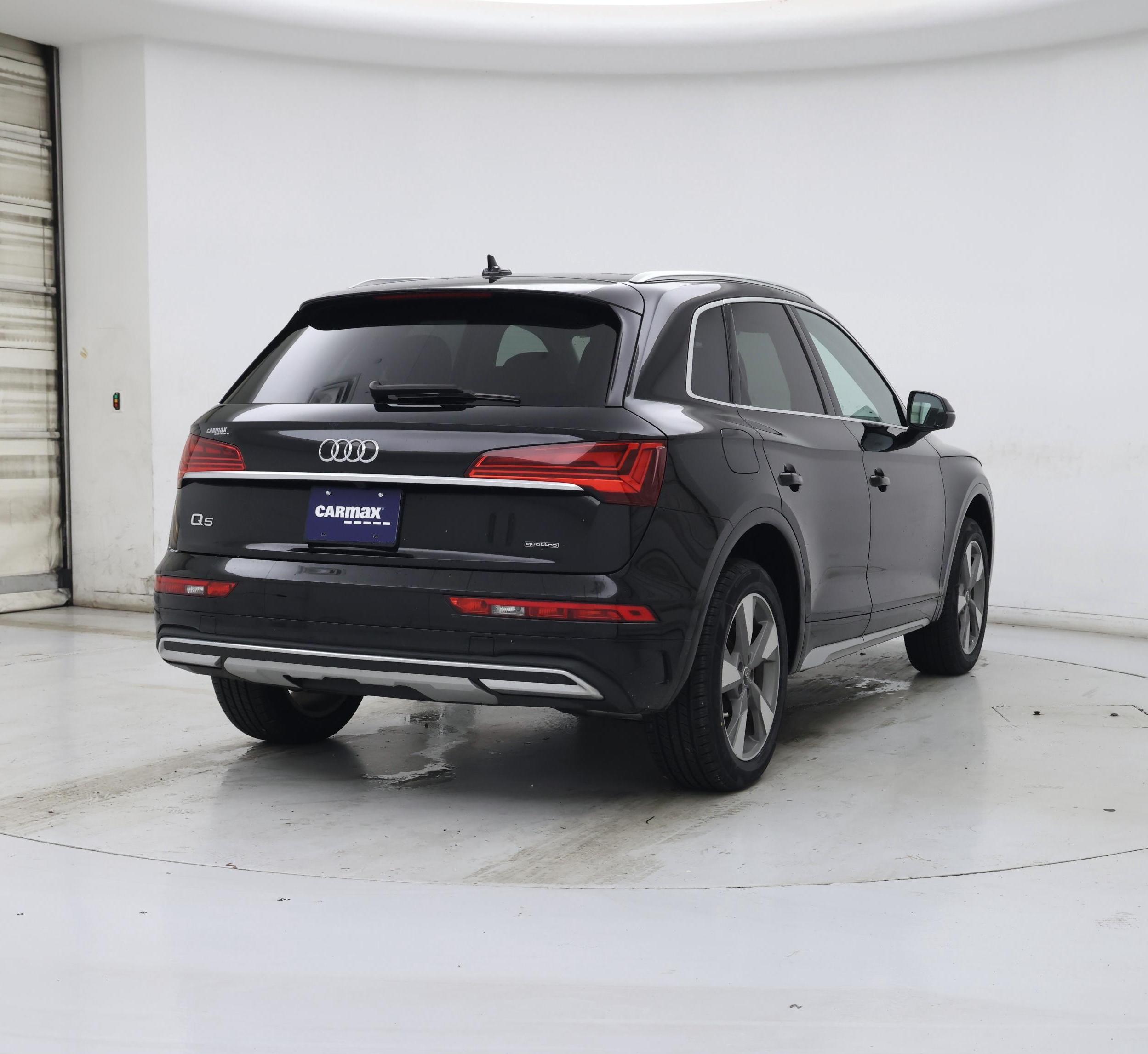 Thumbnail: 2023 Audi Q5 - 8