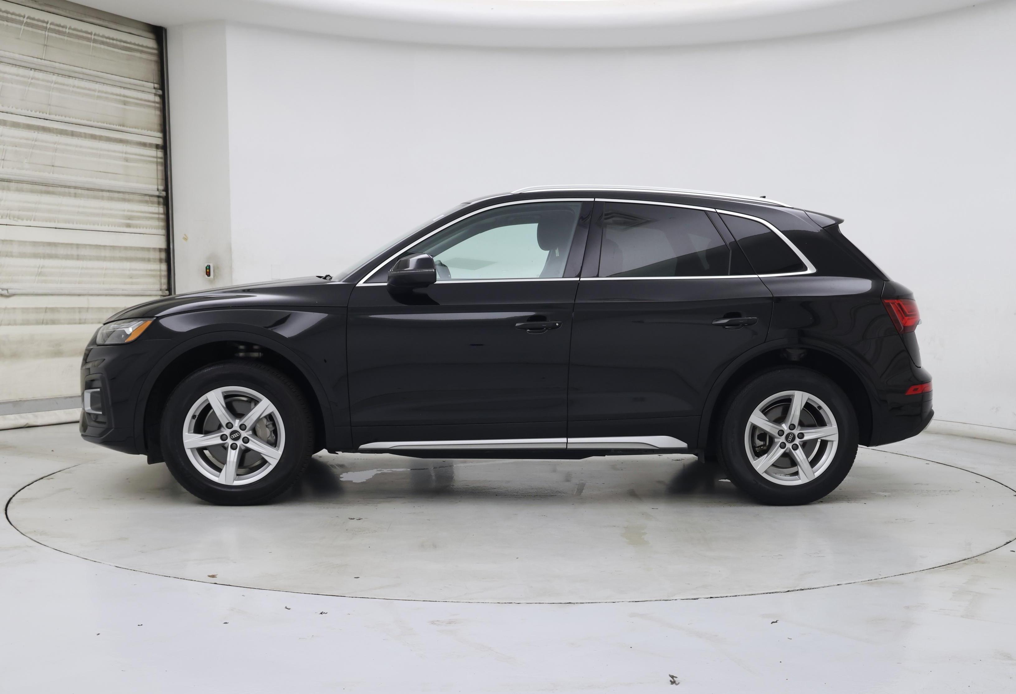 Thumbnail: 2023 Audi Q5 - 3