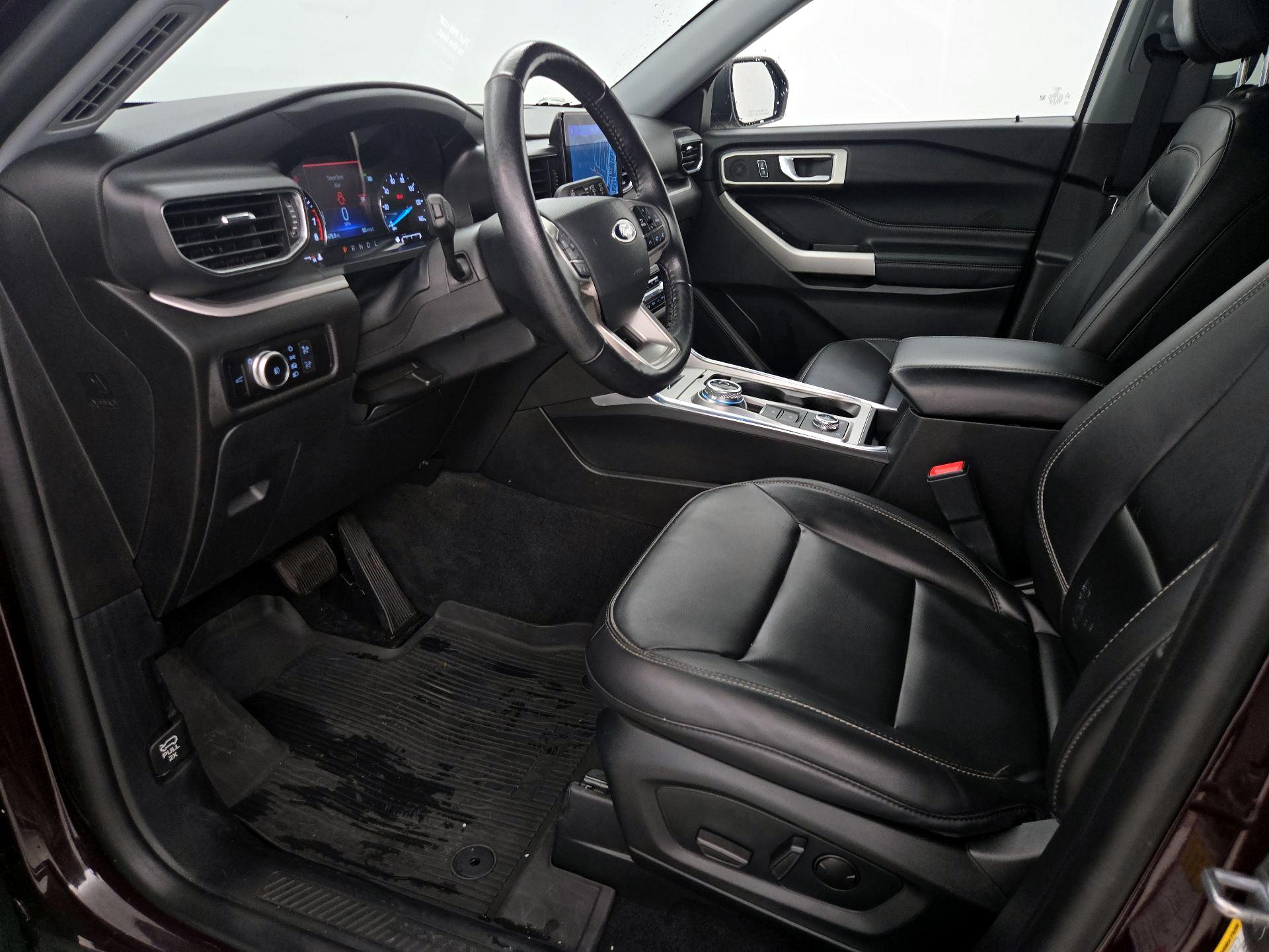 Thumbnail: 2022 Ford Explorer - 11