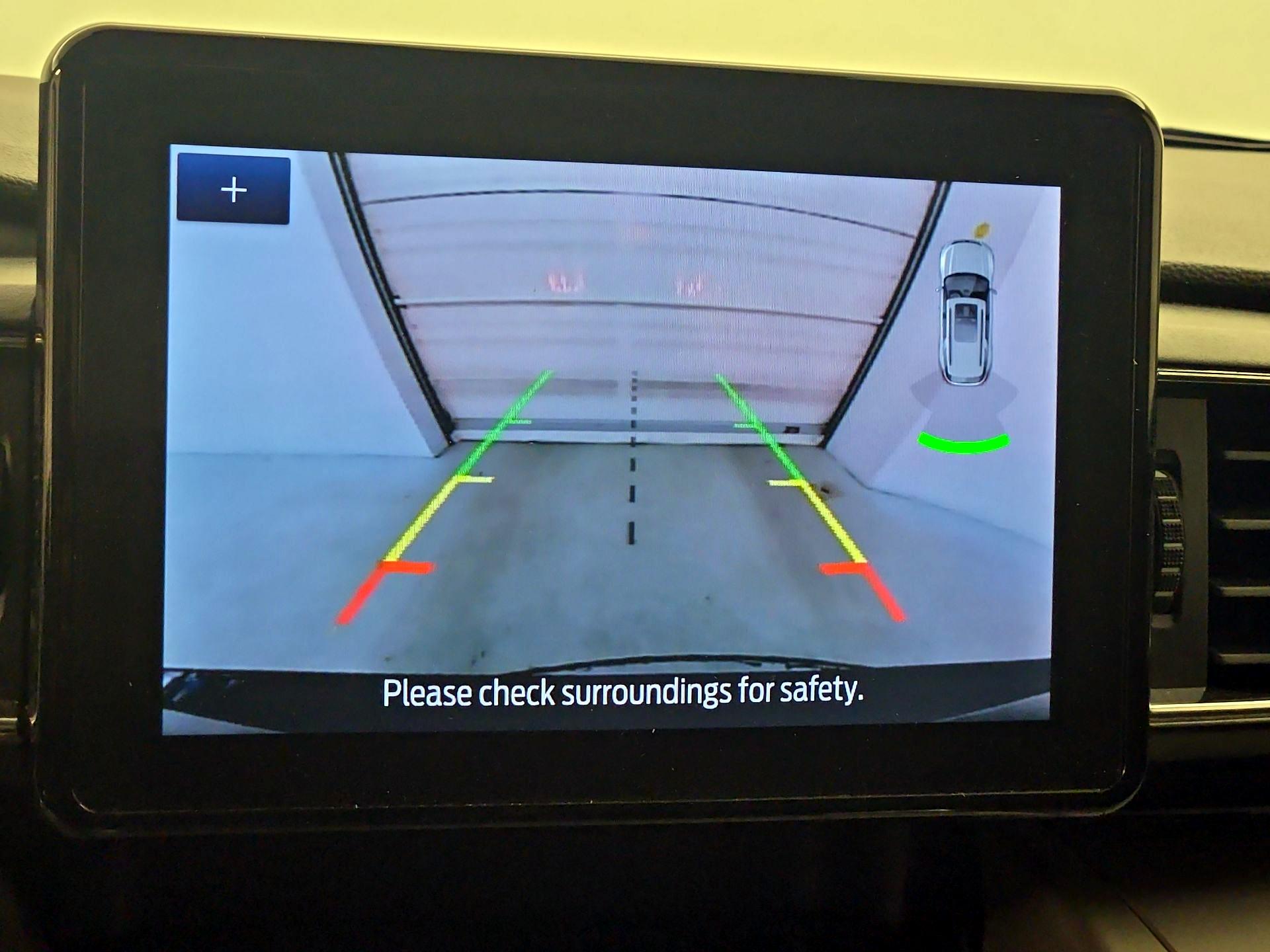 Thumbnail: 2022 Ford Explorer - 15