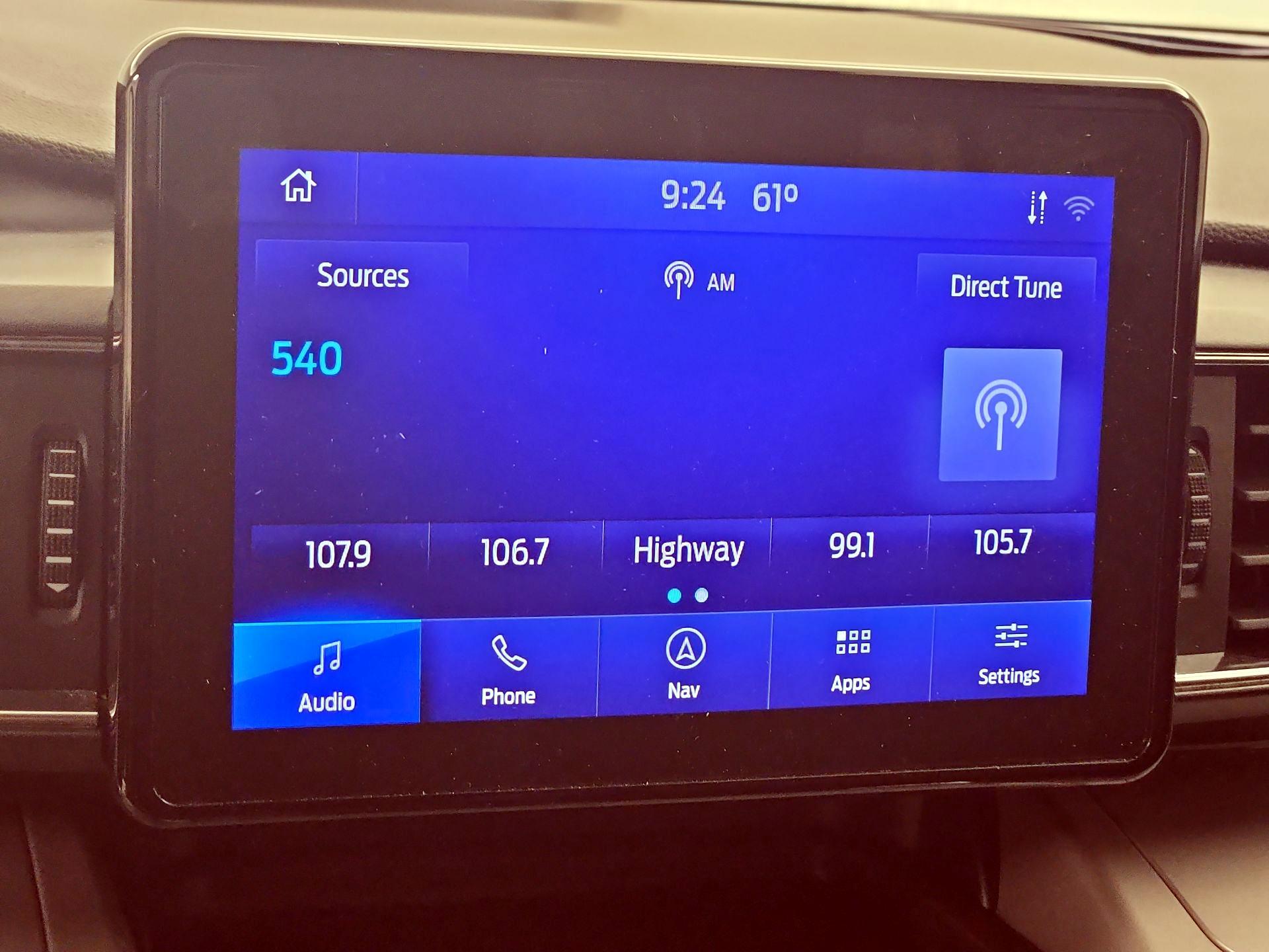 Thumbnail: 2022 Ford Explorer - 16