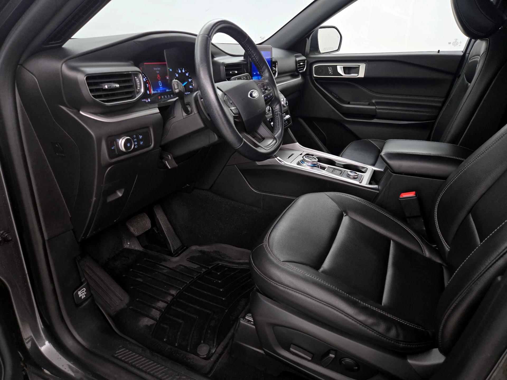 Thumbnail: 2020 Ford Explorer - 11