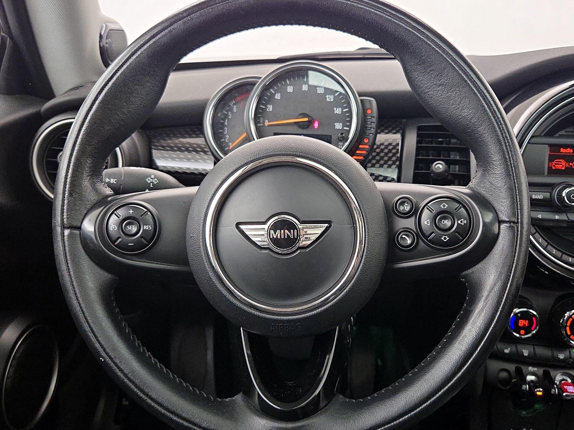 Thumbnail: 2015 MINI Cooper Hardtop - 10