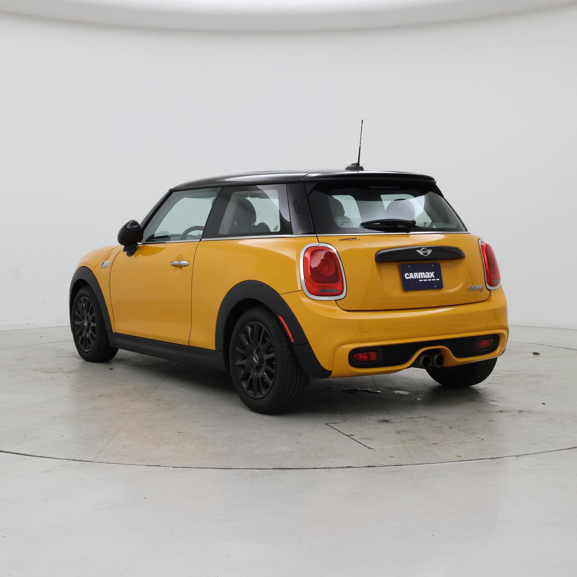 Thumbnail: 2015 MINI Cooper Hardtop - 2