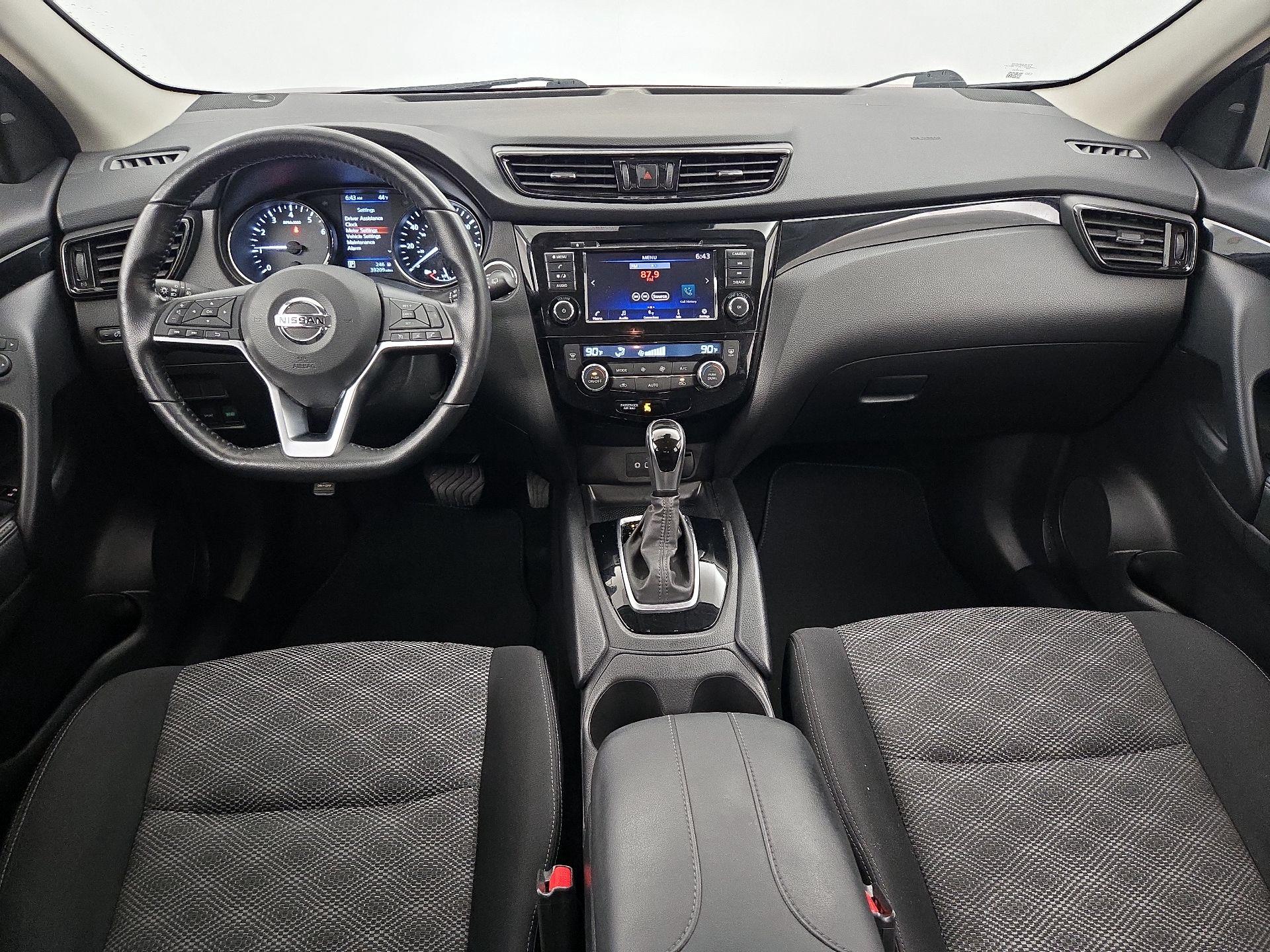 Thumbnail: 2021 Nissan Rogue Sport - 9