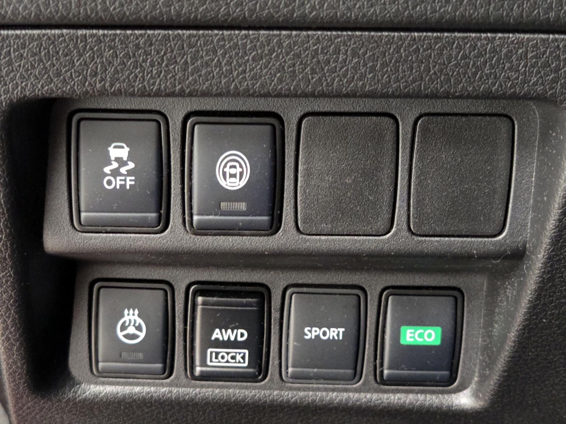 Thumbnail: 2021 Nissan Rogue Sport - 13