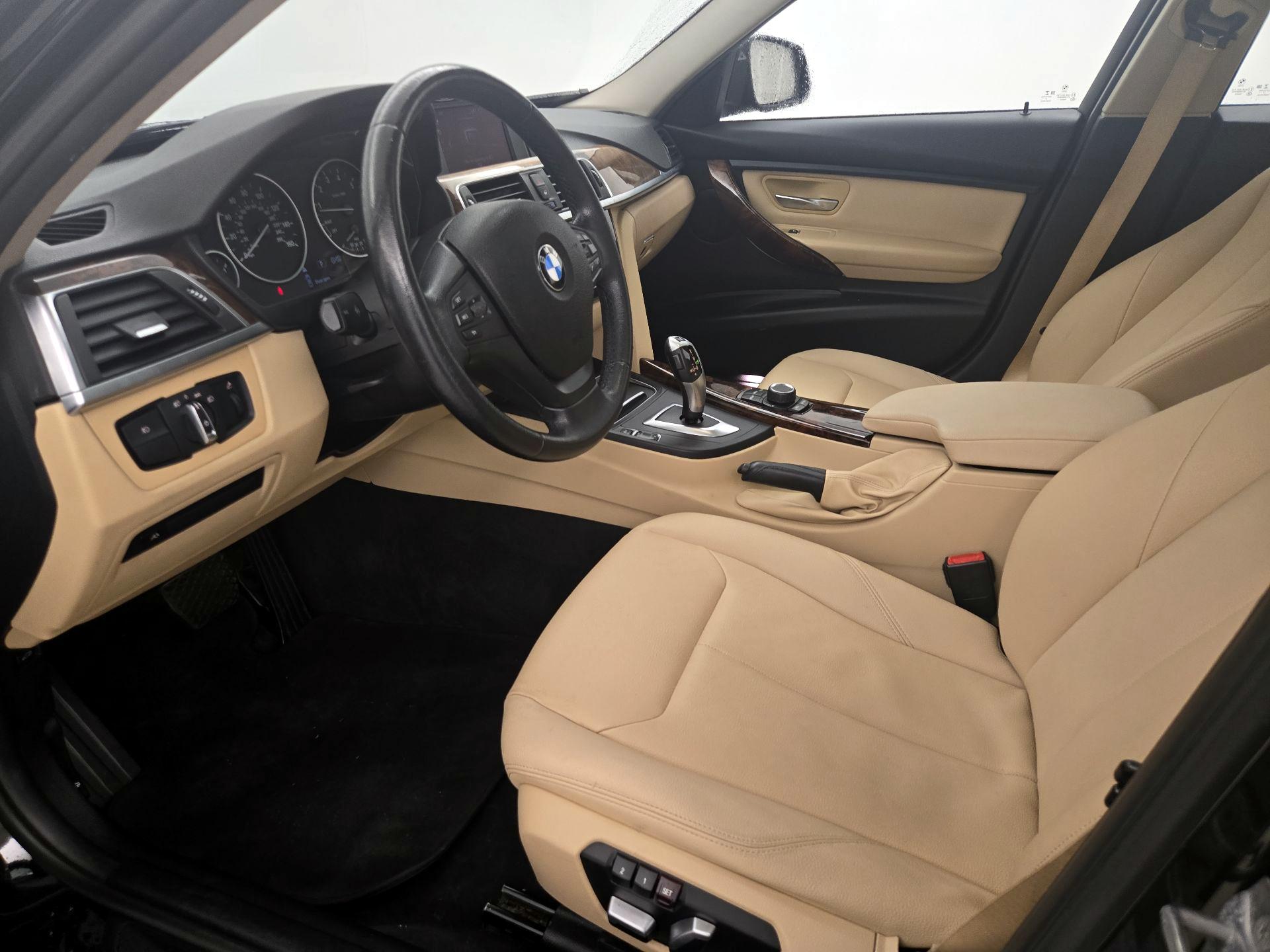 Thumbnail: 2018 BMW 3 Series - 11