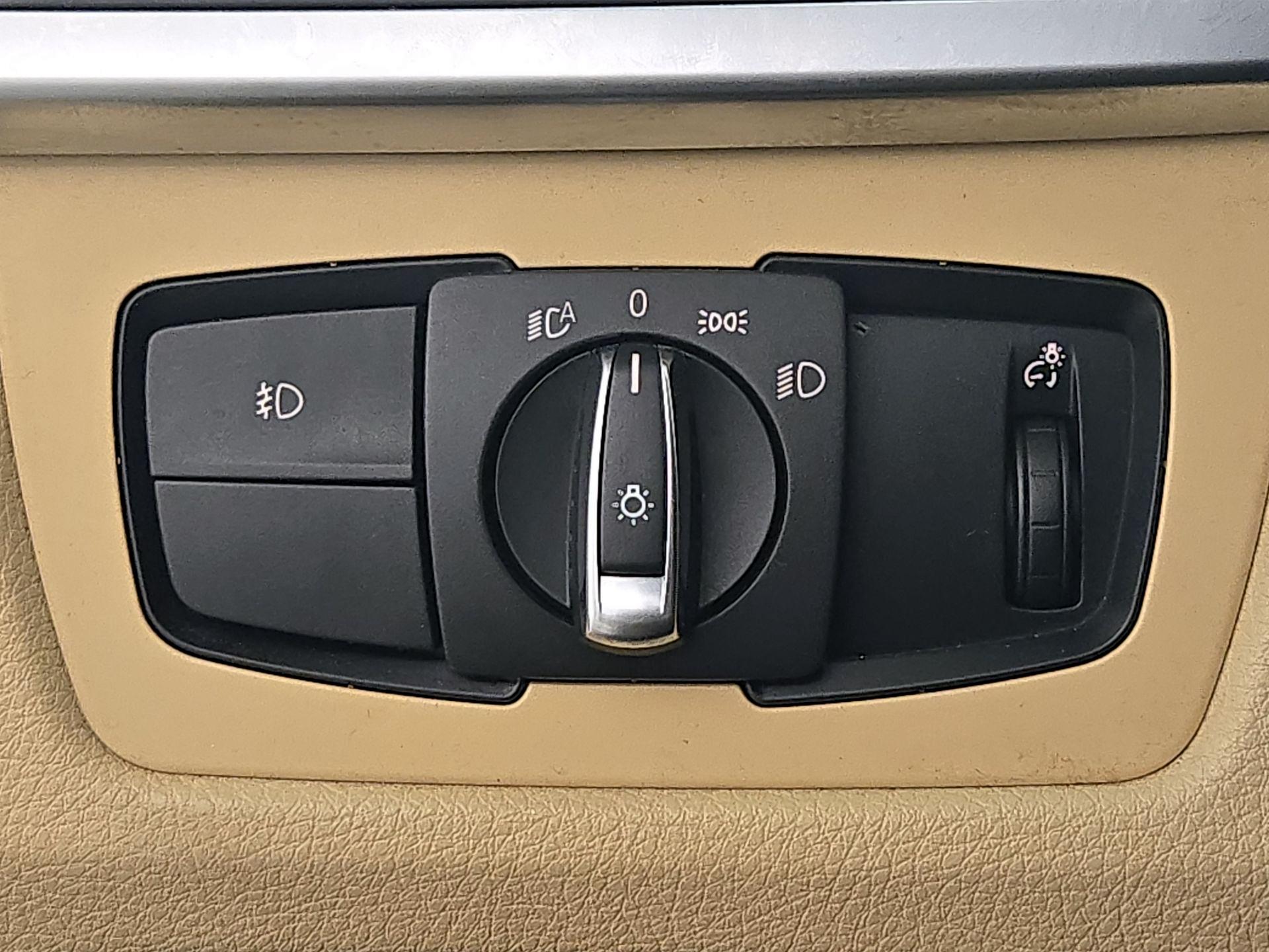 Thumbnail: 2018 BMW 3 Series - 13