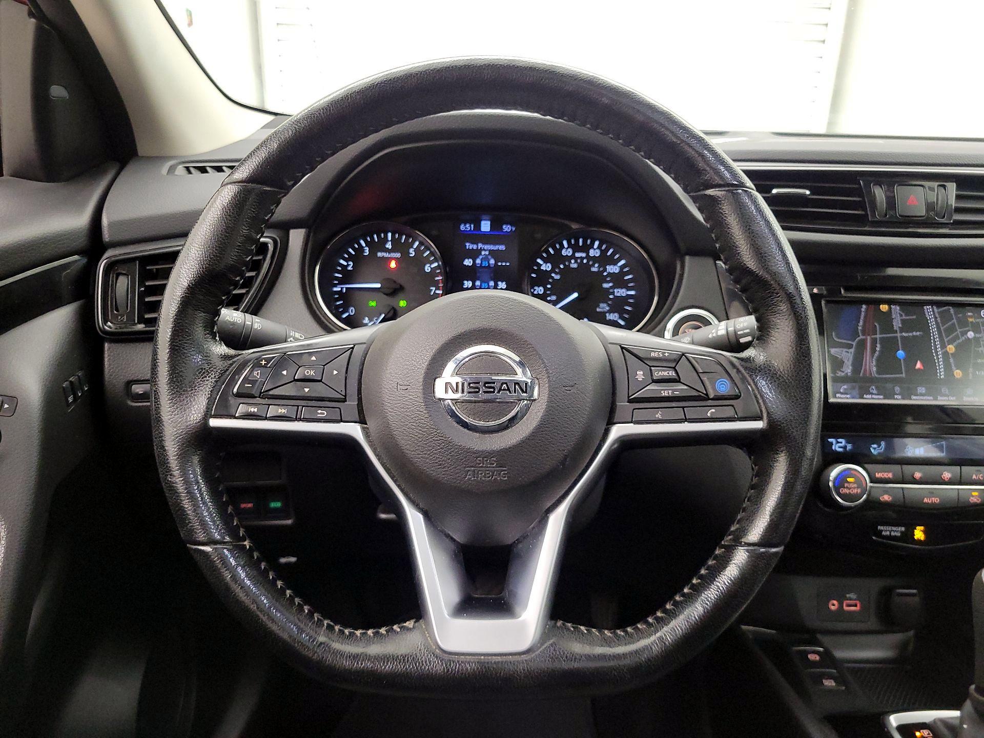 Thumbnail: 2021 Nissan Rogue Sport - 10