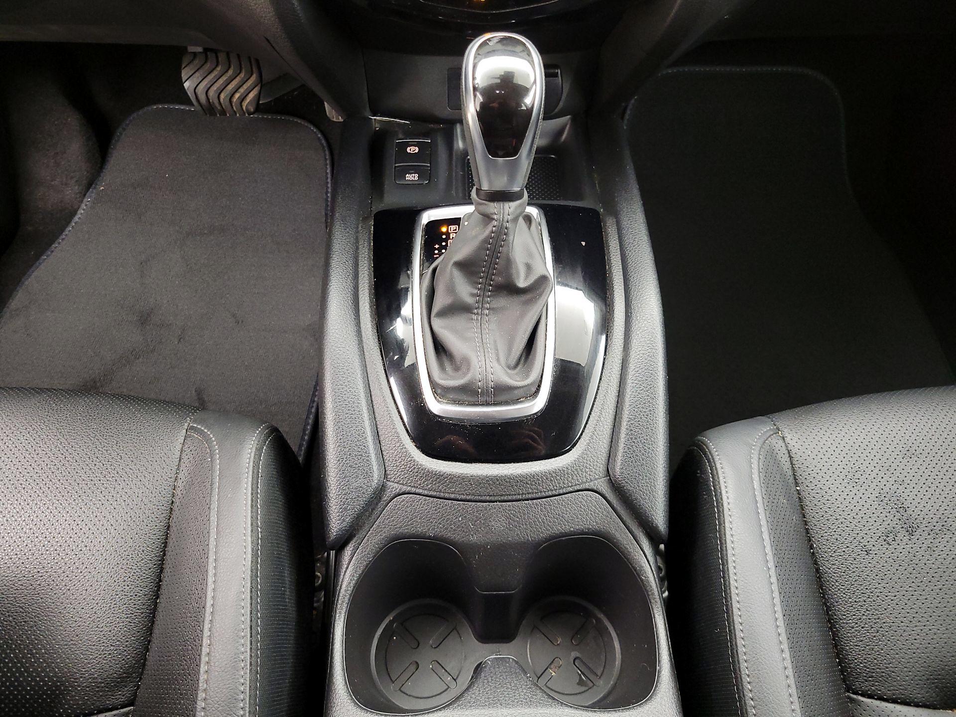 Thumbnail: 2021 Nissan Rogue Sport - 18