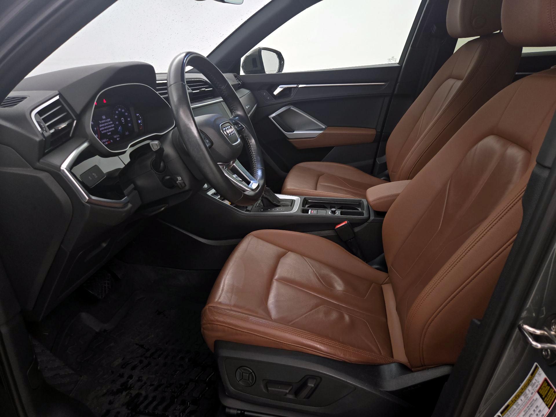 Thumbnail: 2020 Audi Q3 - 11