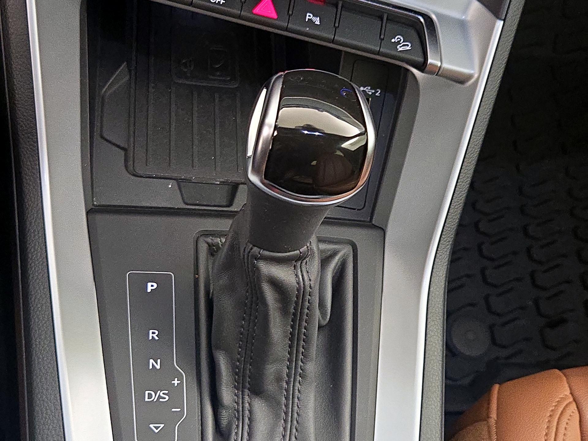 Thumbnail: 2020 Audi Q3 - 17