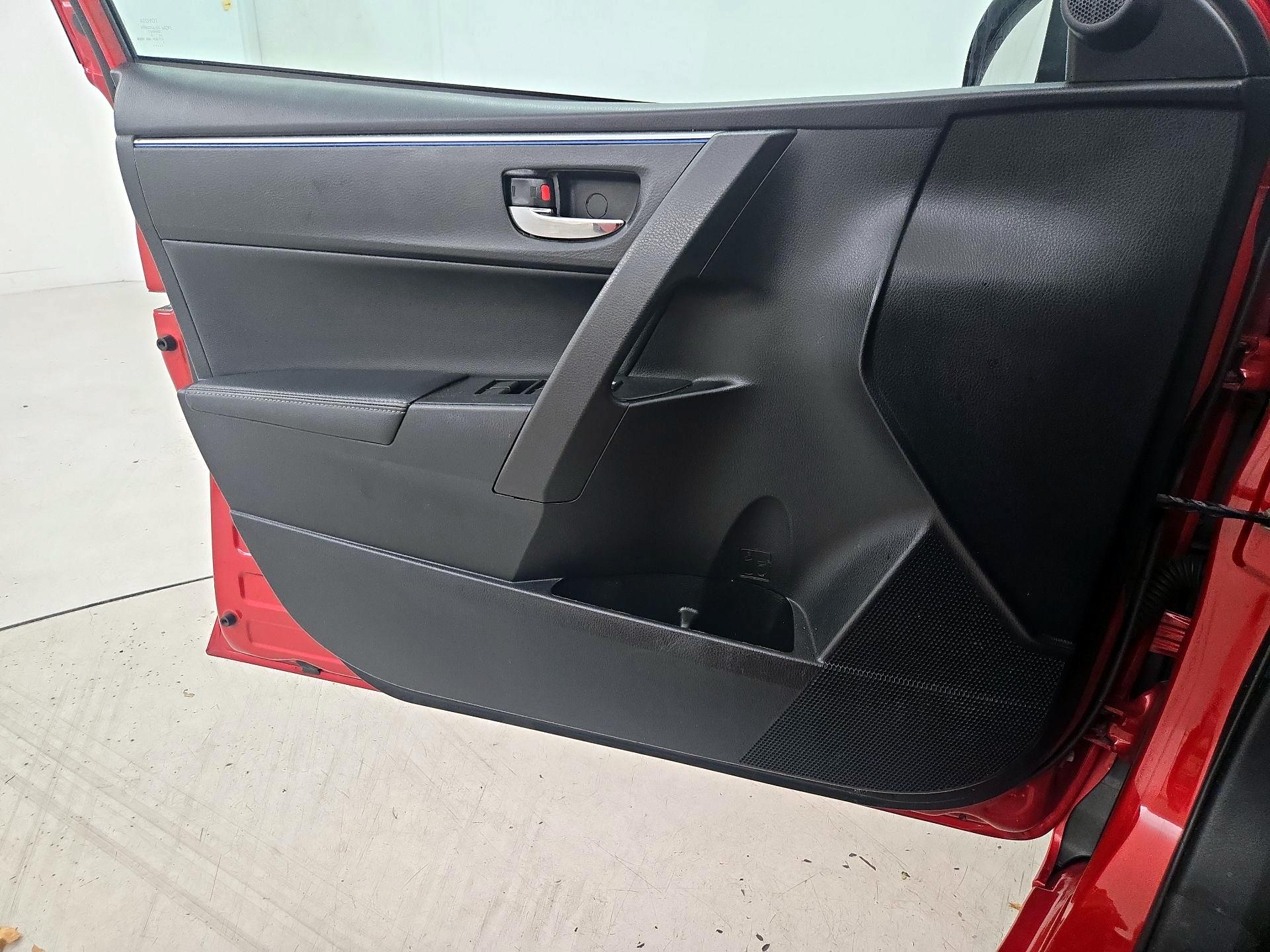 Thumbnail: 2016 Toyota Corolla - 12