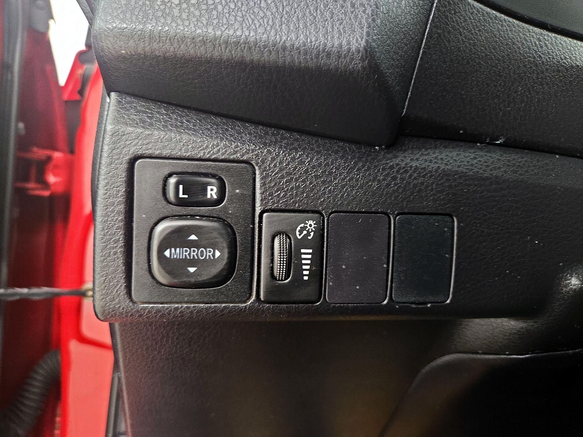 Thumbnail: 2016 Toyota Corolla - 13