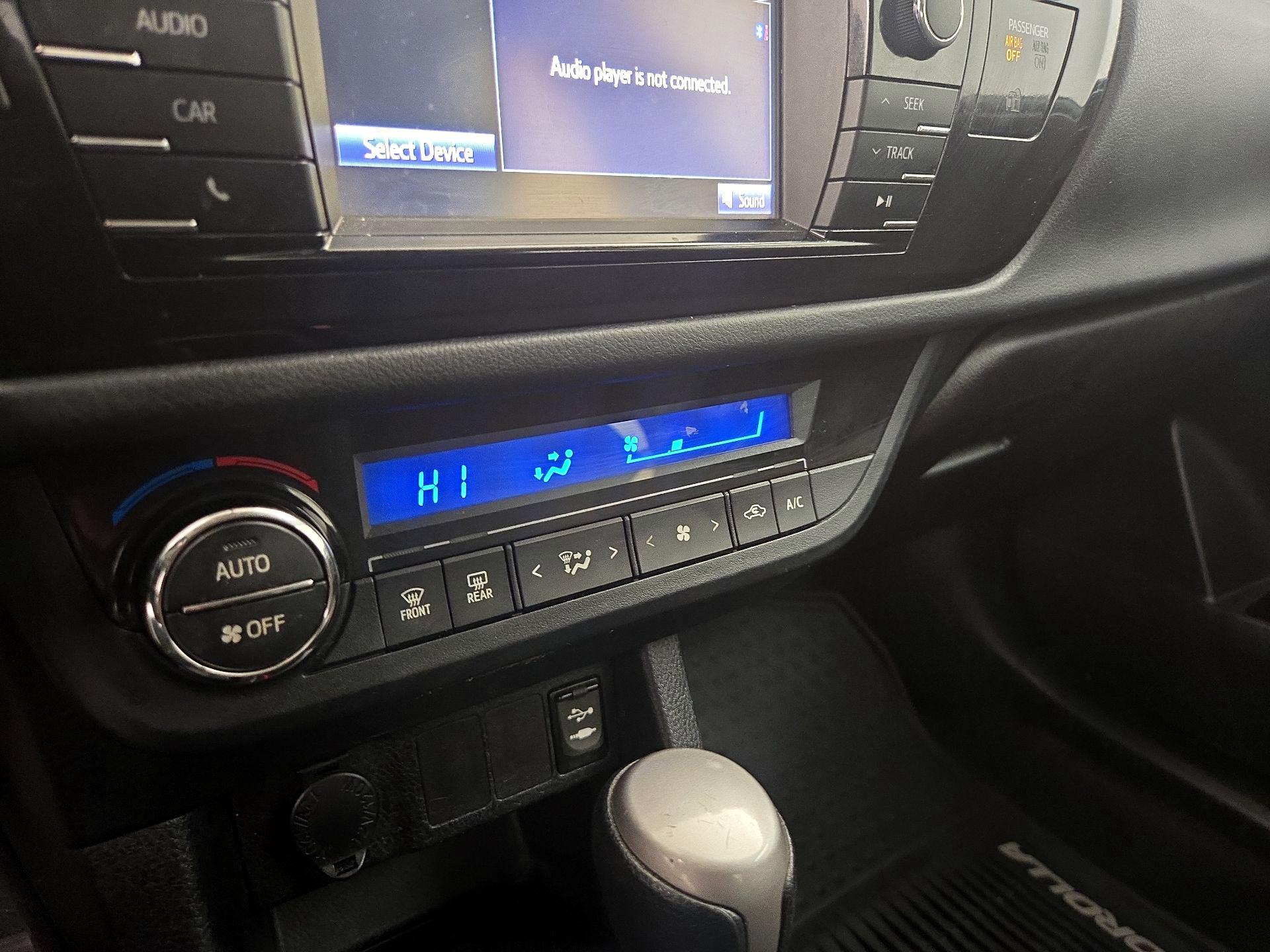 Thumbnail: 2016 Toyota Corolla - 16