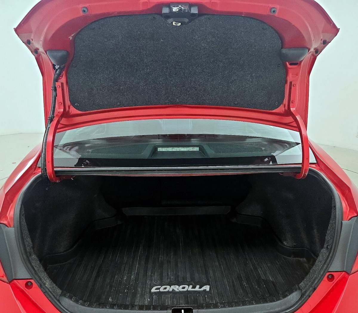 Trunk/Cargo (Seats Up)