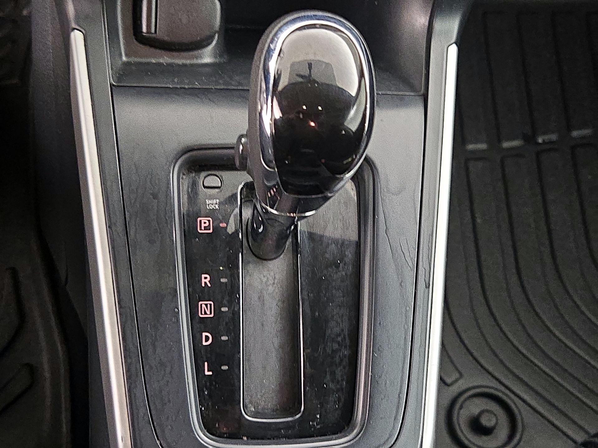 Thumbnail: 2019 Nissan Sentra - 17