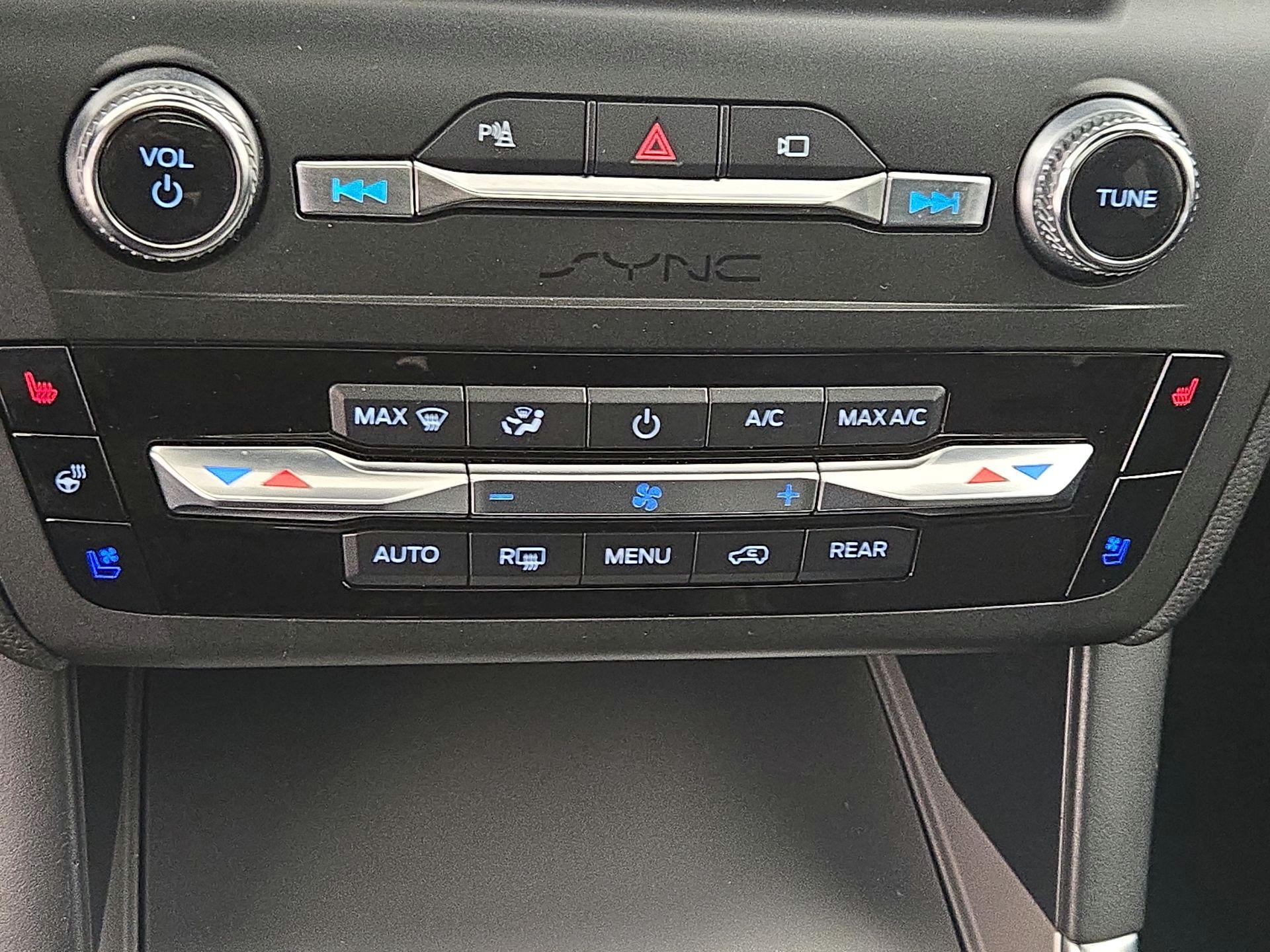 Thumbnail: 2020 Ford Explorer - 17