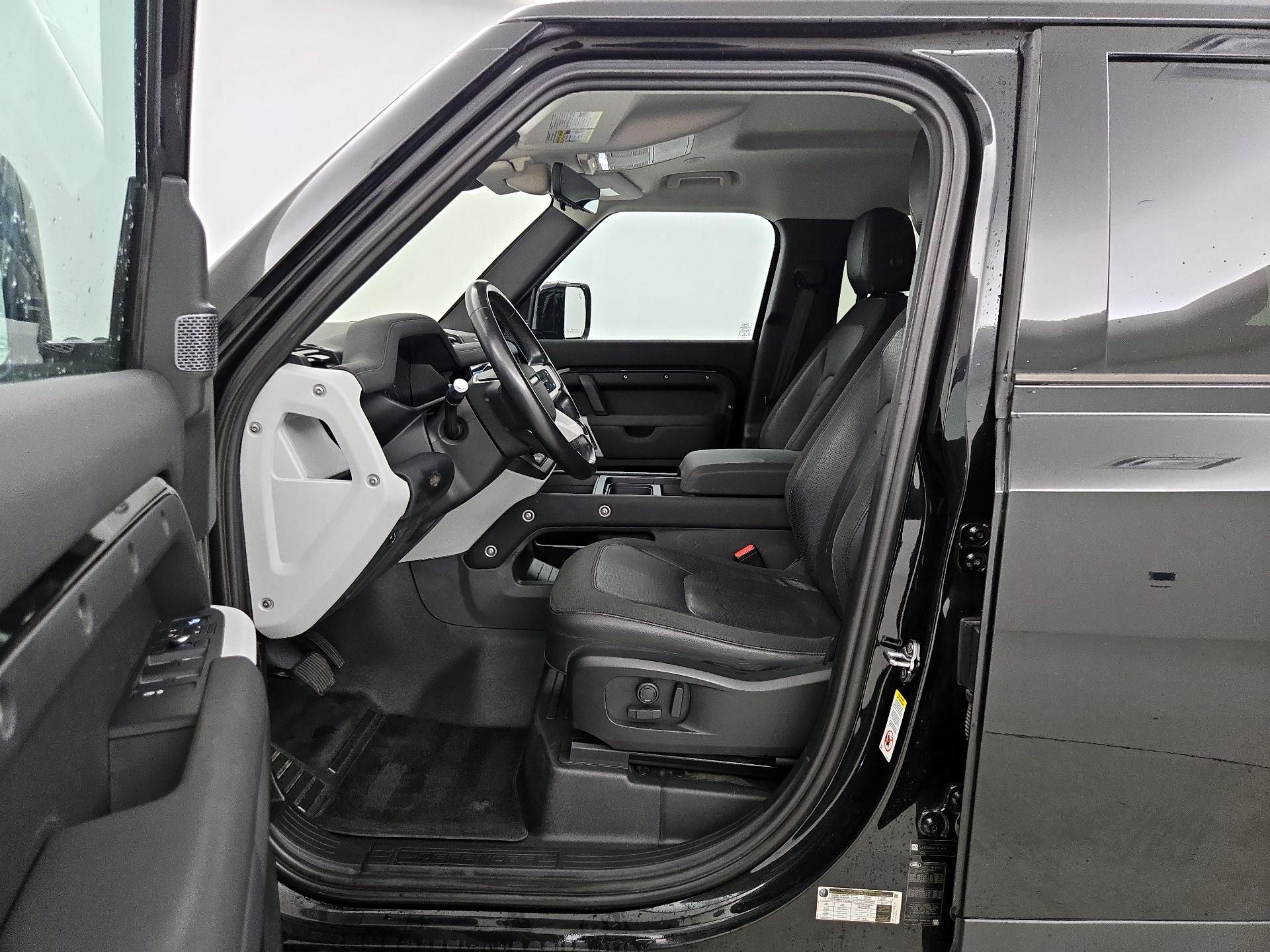 Thumbnail: 2020 Land Rover Defender - 11