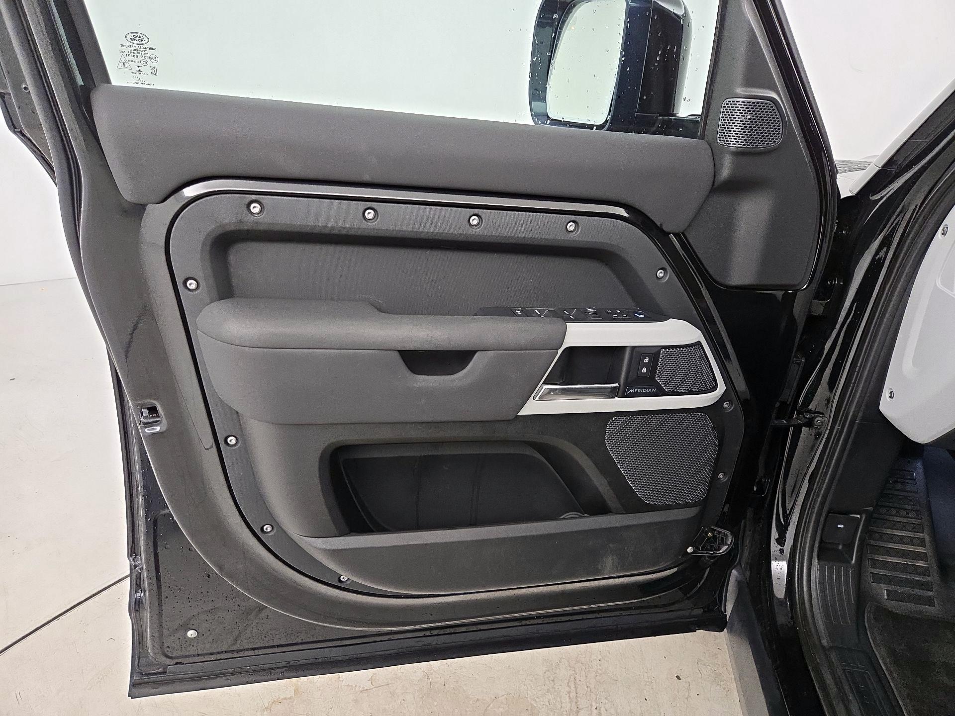 Thumbnail: 2020 Land Rover Defender - 12