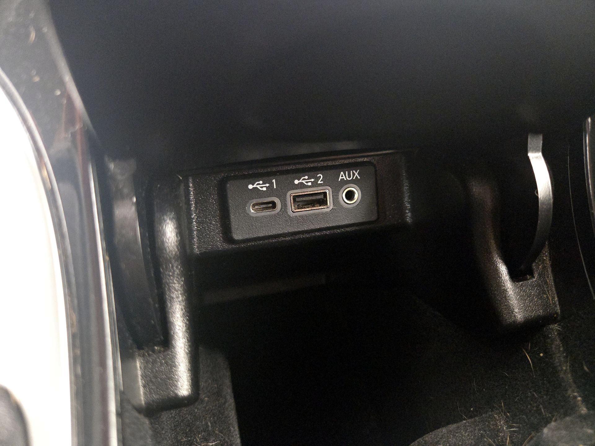 Thumbnail: 2021 Nissan Maxima - 19