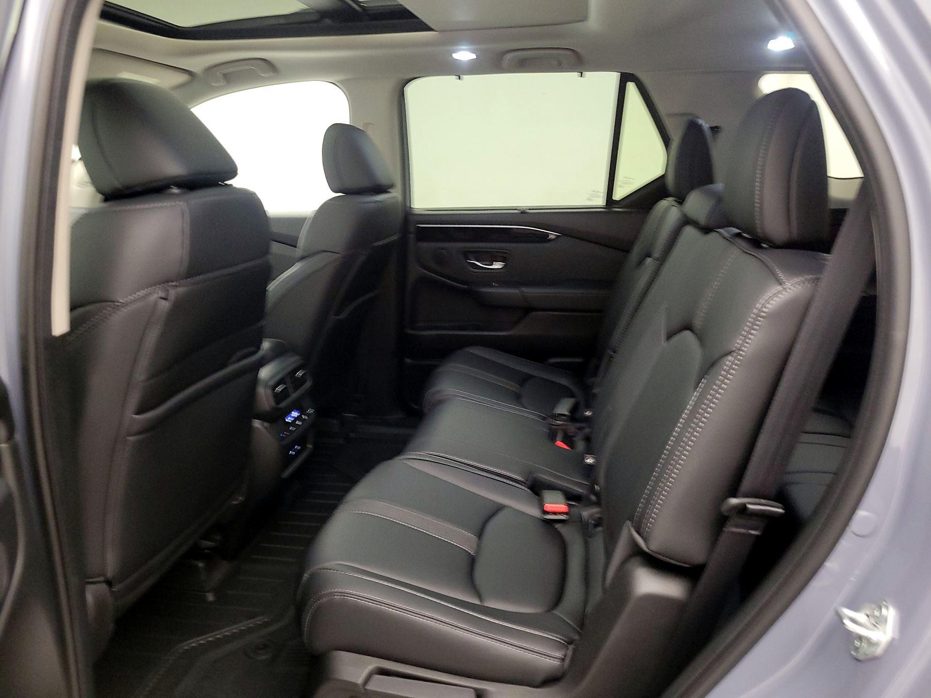 Thumbnail: 2025 Honda Pilot - 20