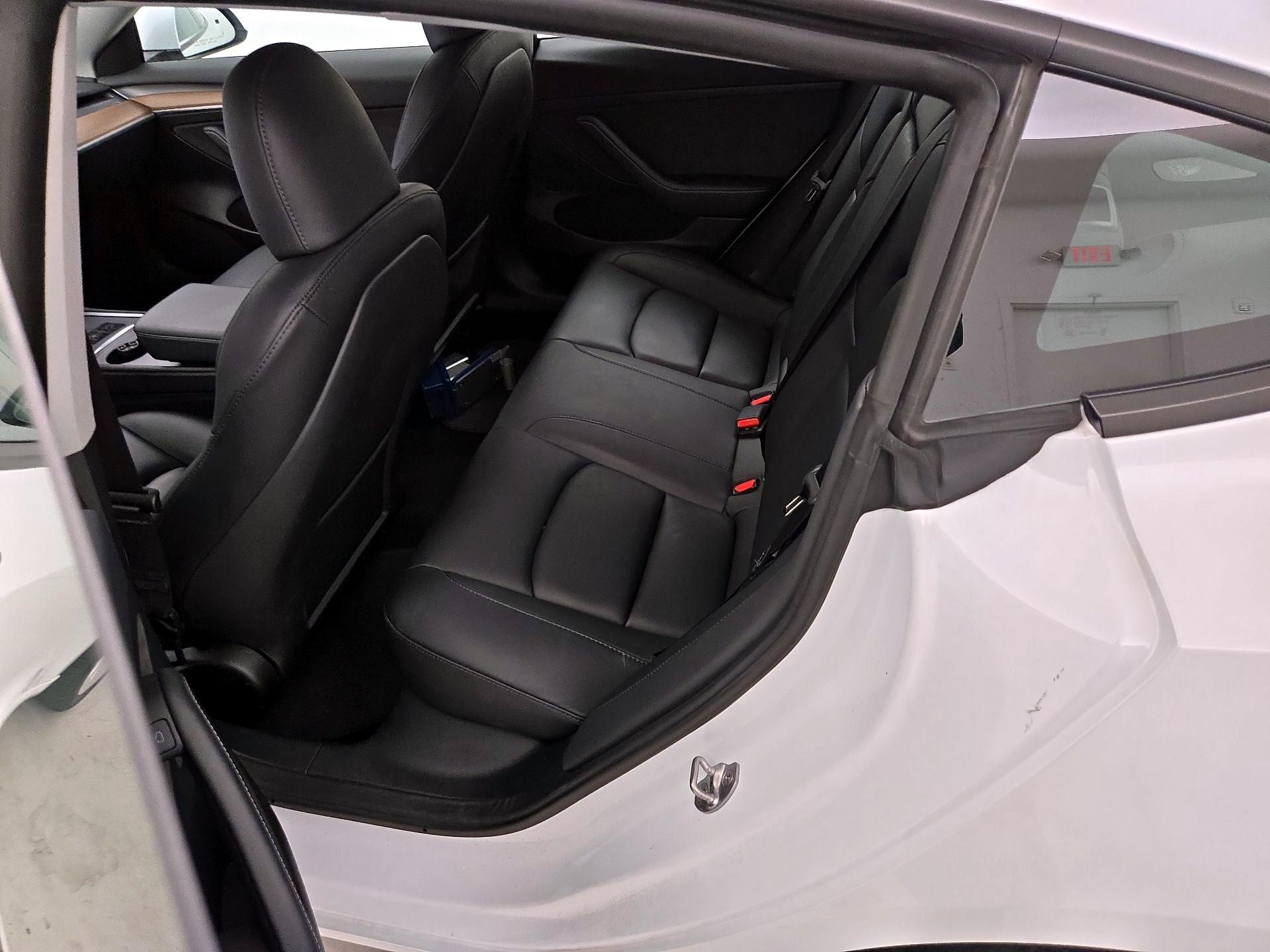 Thumbnail: 2023 Tesla Model 3 - 19