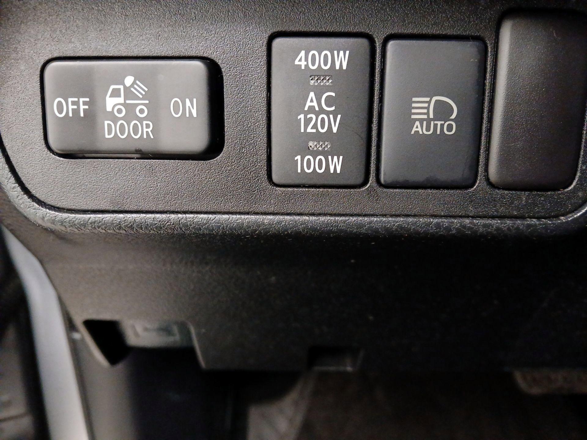 Thumbnail: 2019 Toyota Tacoma - 13